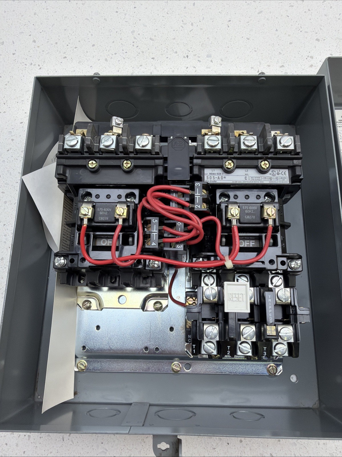 Size 0 Nema 1 505-AAC Series C Allen Bradley Reversing Contactor