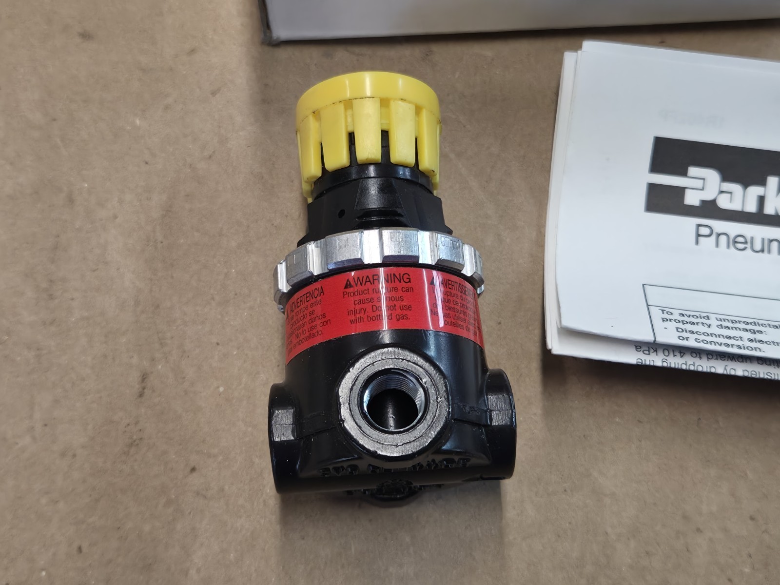 Parker 14R113FC Air Pressure Regulator 1/4″ NPT 300 PSI
