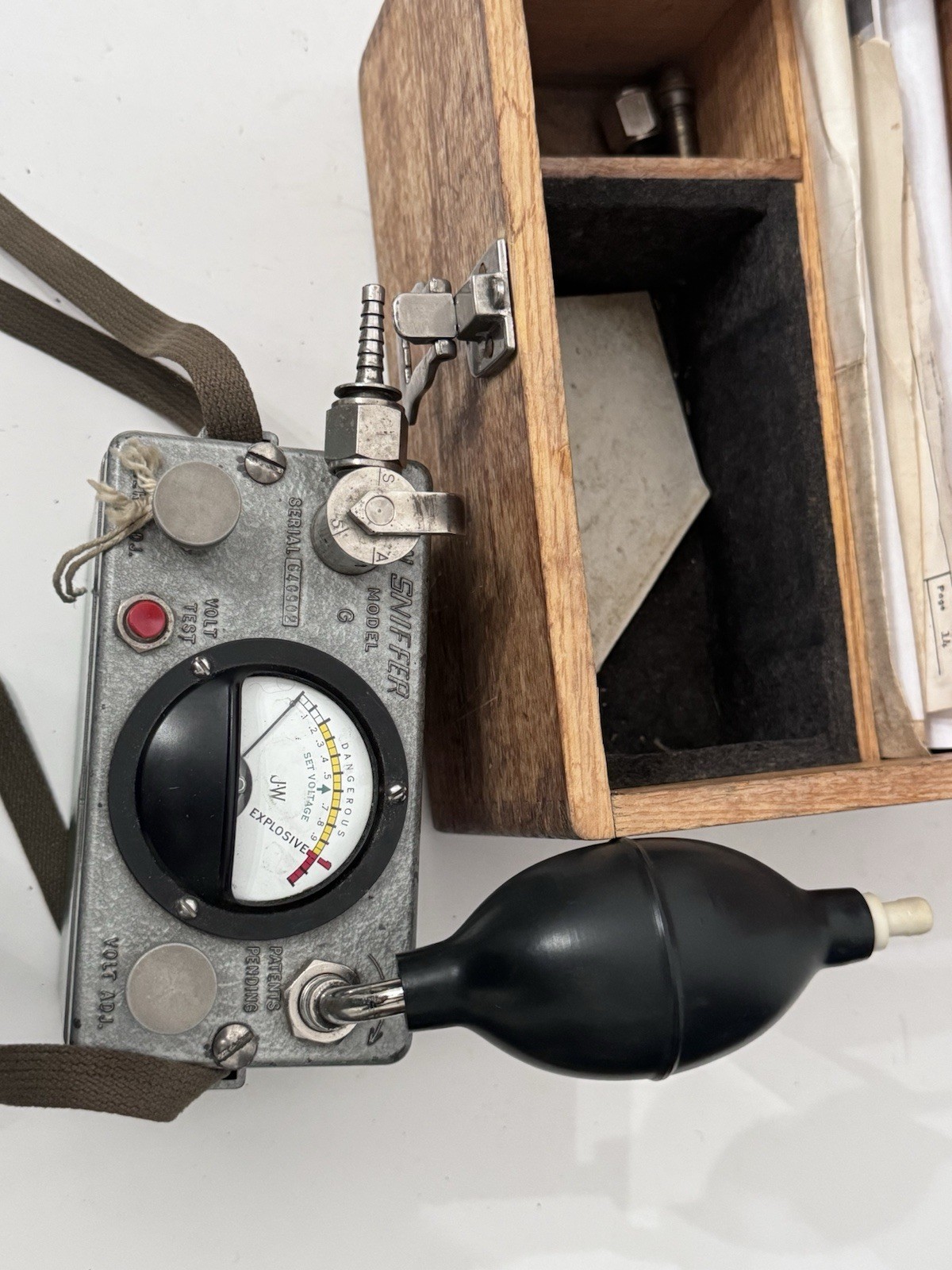 VINTAGE JW JOHNSON WILLIAMS SNIFFER COMBUSTIBLE GAS INDICATOR MODEL G WITH CASE