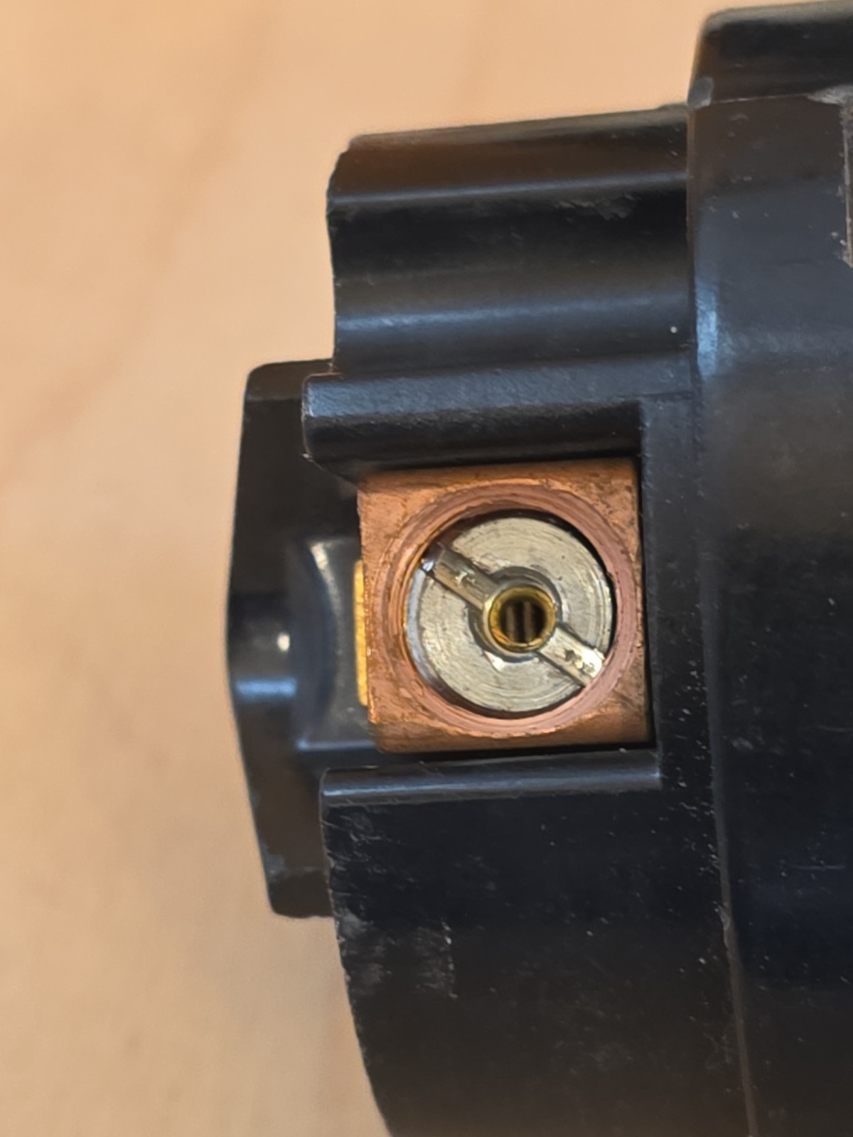 Hubbllock 21415B LOCKING PLUG 30AMP 600VAC 4W 600VAC 20A 250 VDC HBL21415B