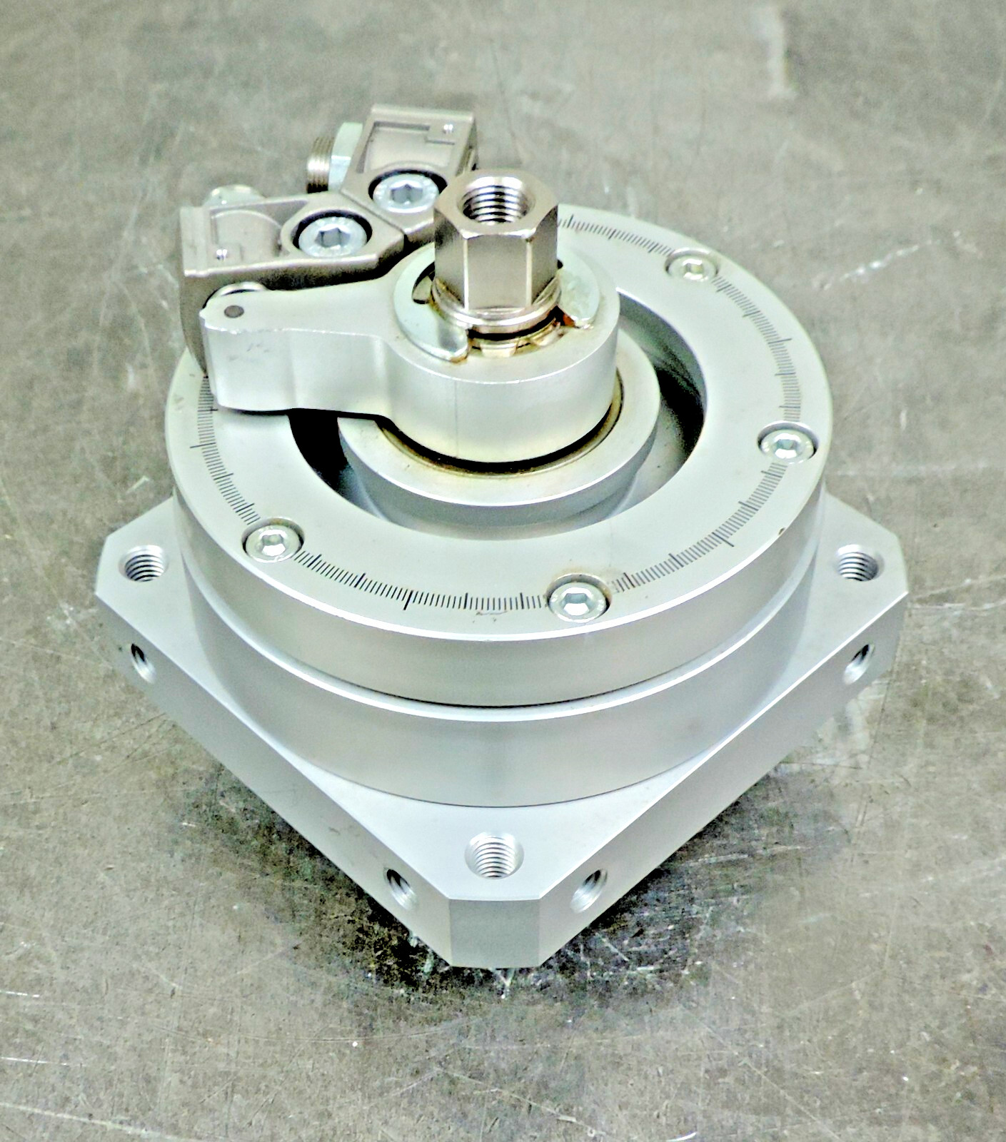 Festo DSM-40-270-P-FW-A-B Pneumatic Air Semi-Rotary Drive Actuator Guide 547587