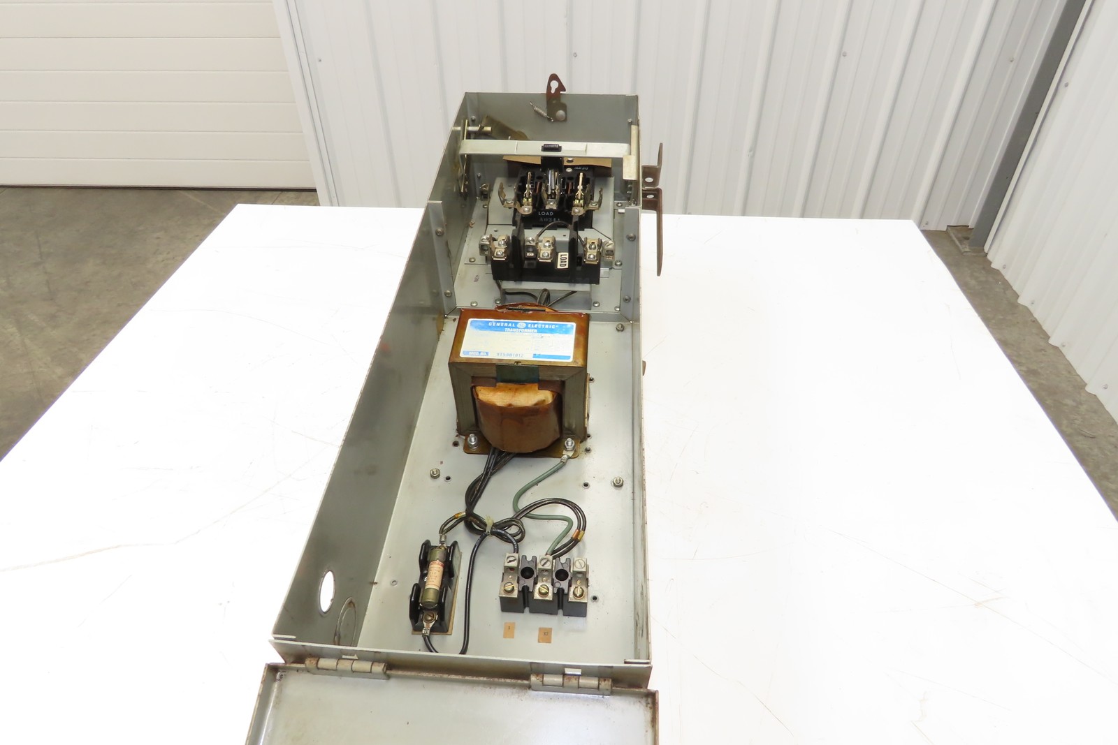 General Electric 75C142462G707 Busway FLEX-A-PLUG with 1KVA Transformer 480V 30A