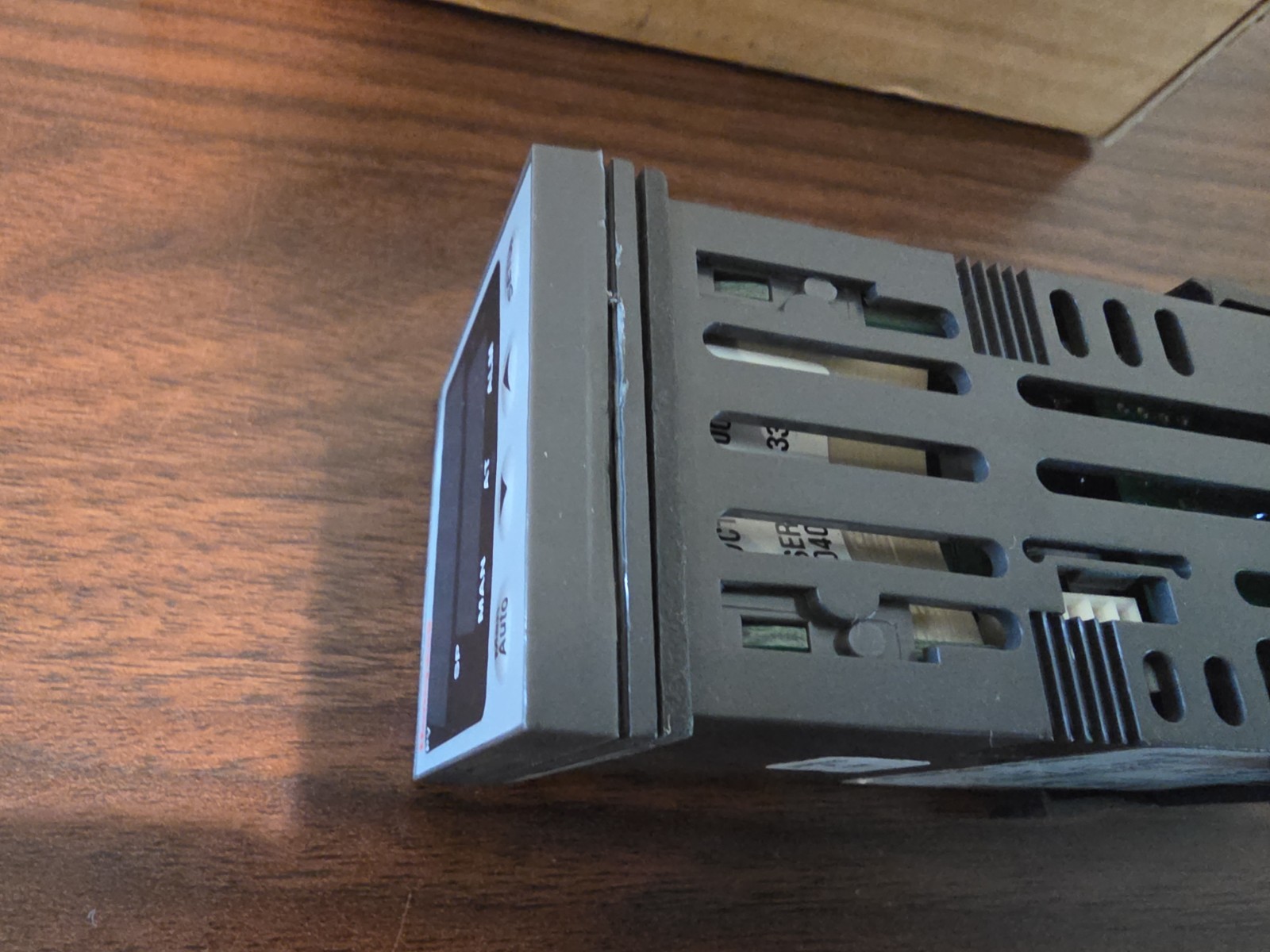 Honeywell UDC120L Micro-Pro DC120L11001000 Digital Controller 120/240VAC UDC1200