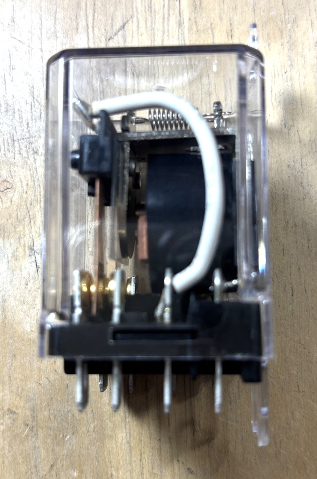 Magnecraft W389ACX-10 General Purpose Relay DPDT SQ BSE 240V 25A – READ