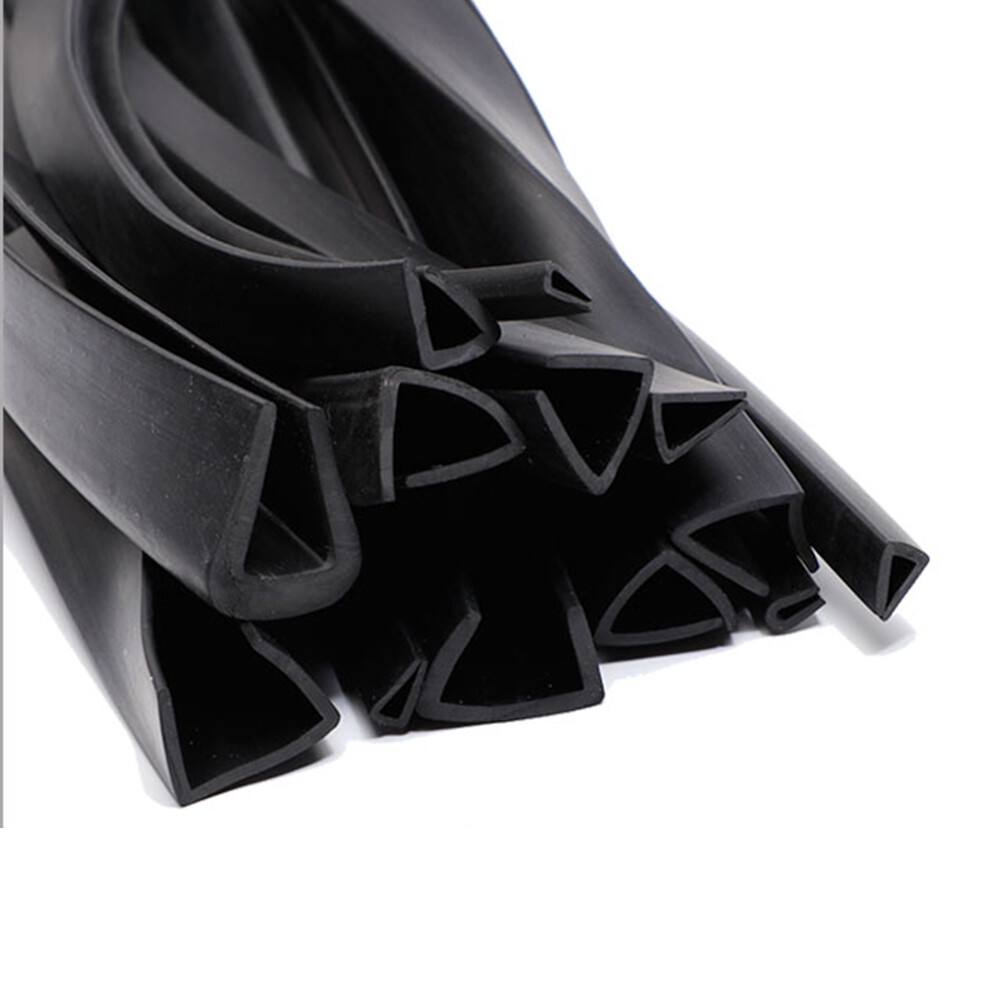 Rubber Sealing Strip with Flat Corner Grooves and U-Shap Impact Insulation Black