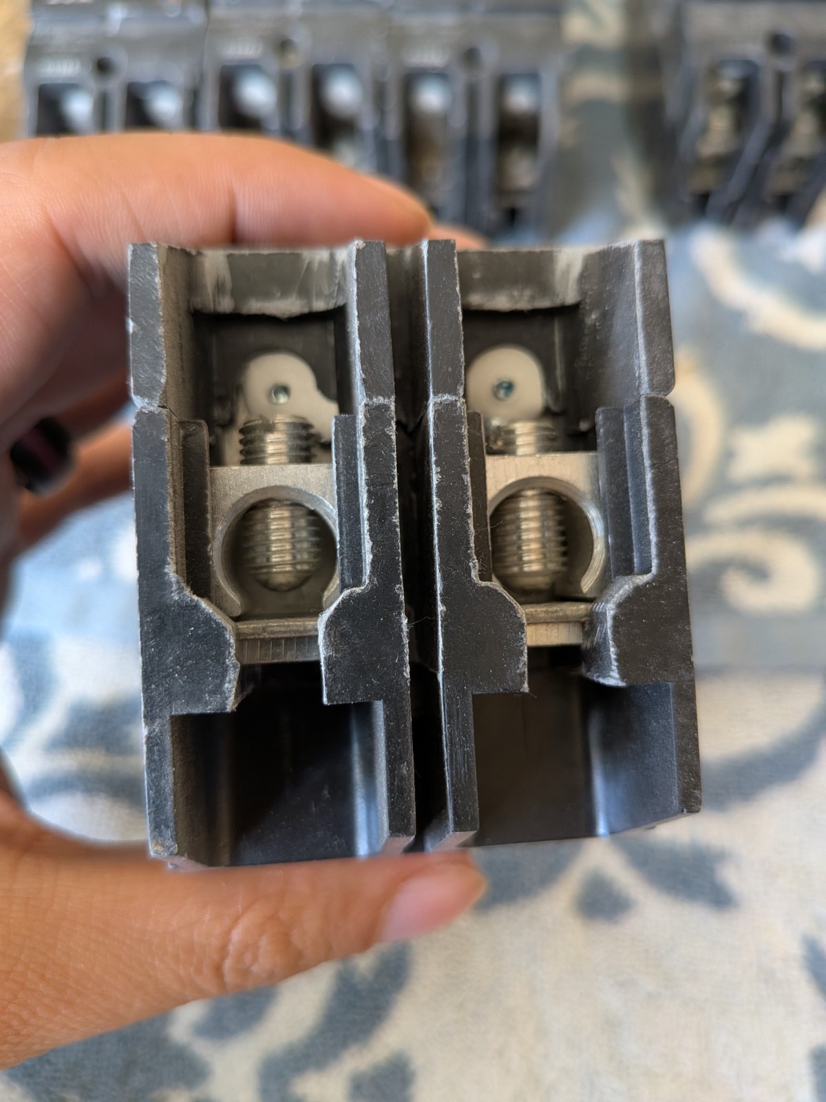 General Electric TEY240 Bolt-On Circuit Breaker 40A 2P 480/277V TEY