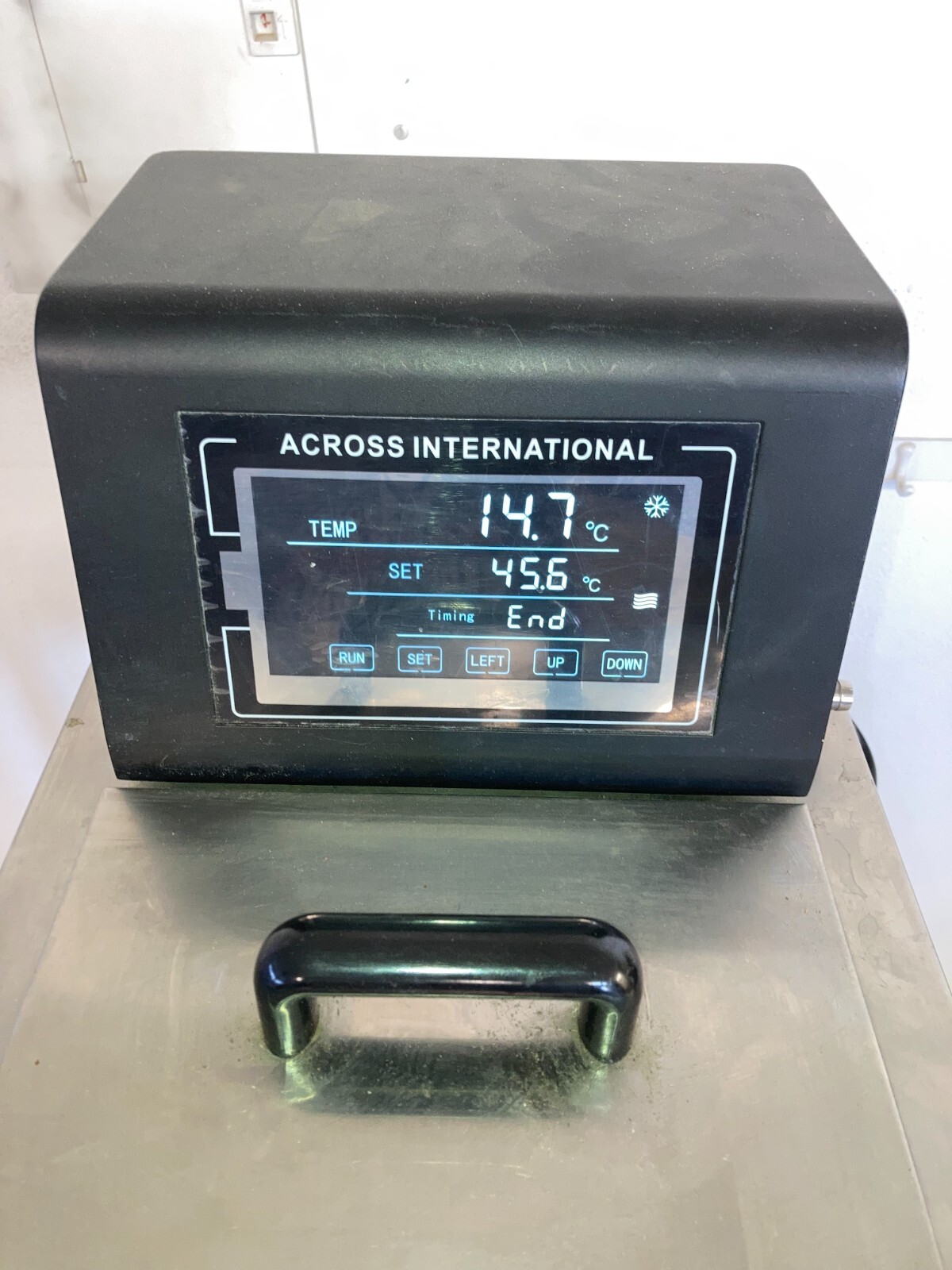 ACROSS INTERNATIONAL H100-15 2500W SST HEATED RECIRCULATING WATER BATH – 220VAC