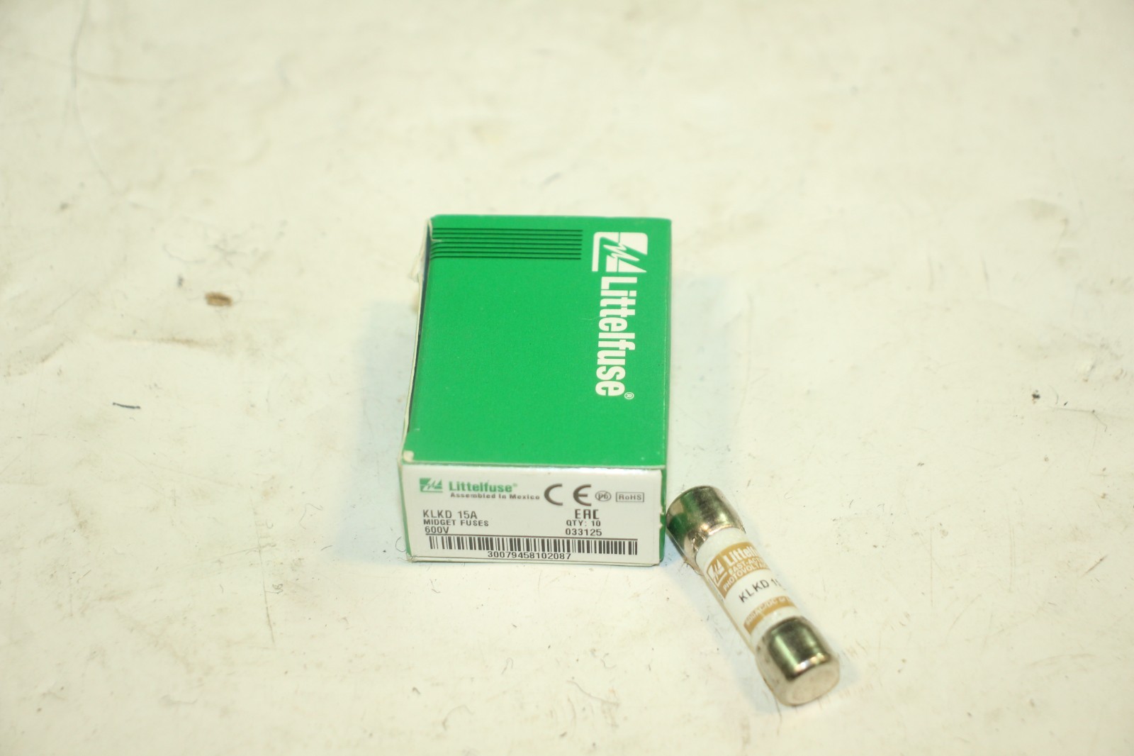 Box of 10 Littelfuse KLKD 15A 600V Midget Fuses