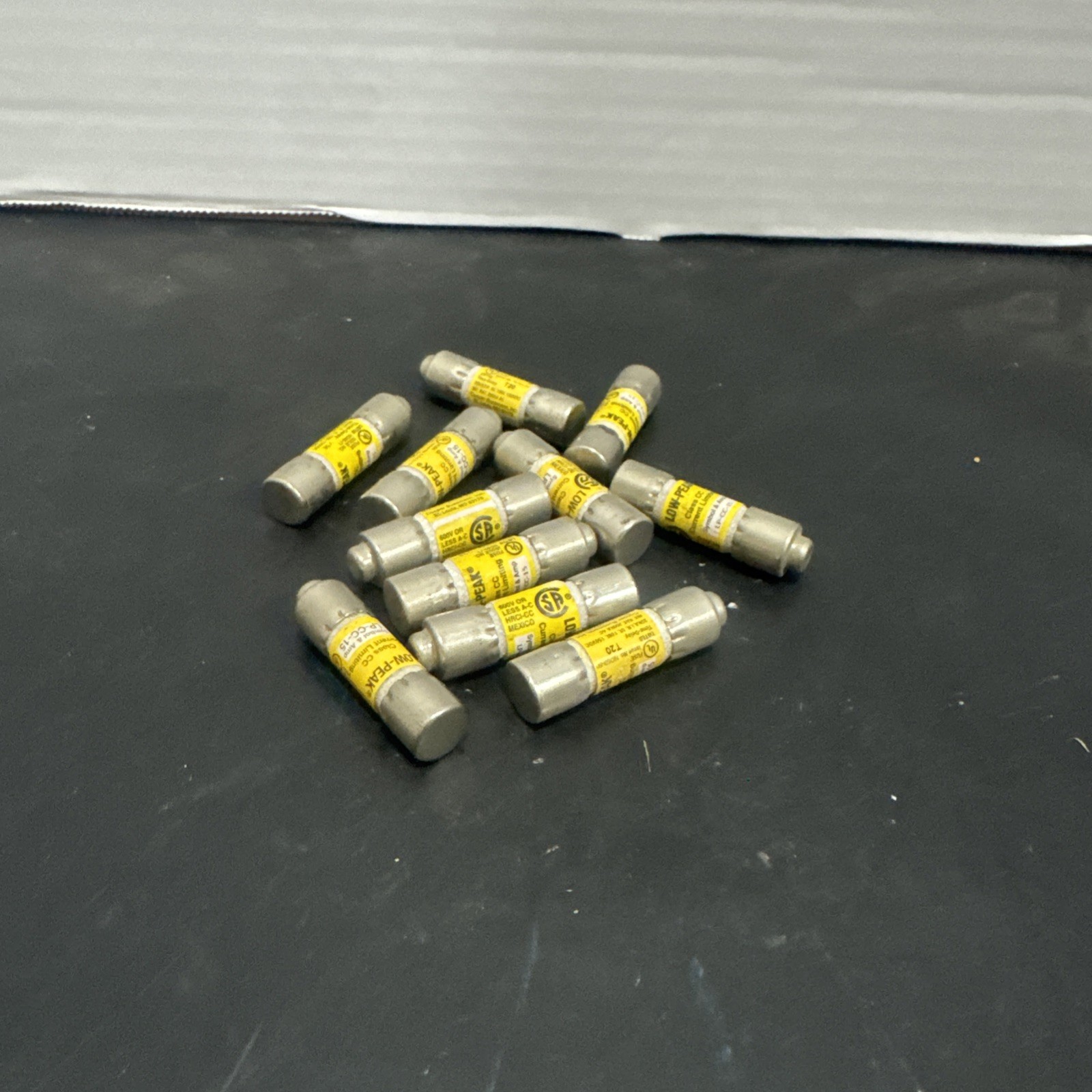 11 Pcs LPCC15 New Bussmann LP-CC-15 15A 600Vac Time-delay Fuse NOS