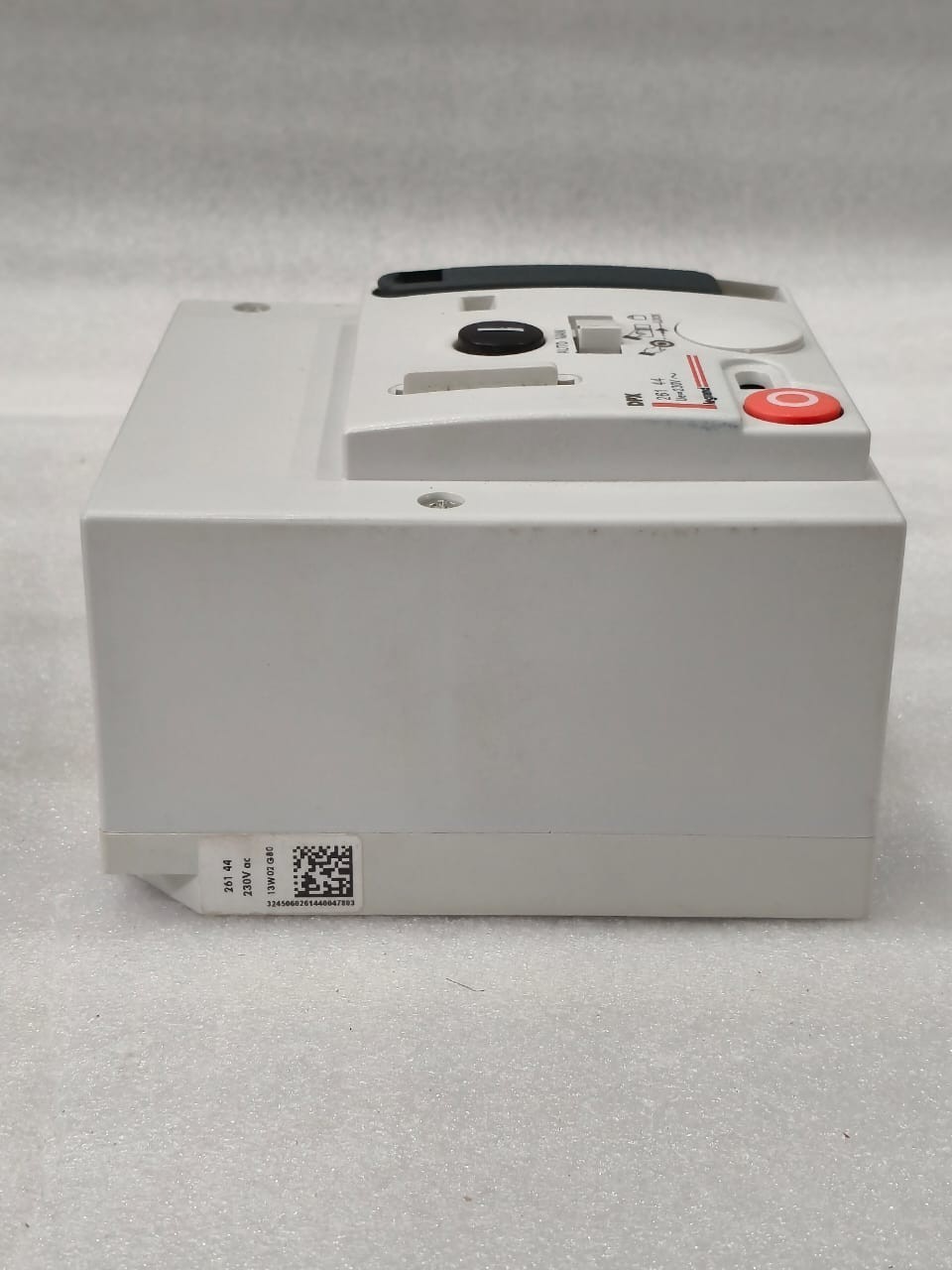 LEGRAND 026144 DPX 630 MOTOR OPERATOR UNIT AC 230V FOR DPX630 CIRCUIT BREAKER