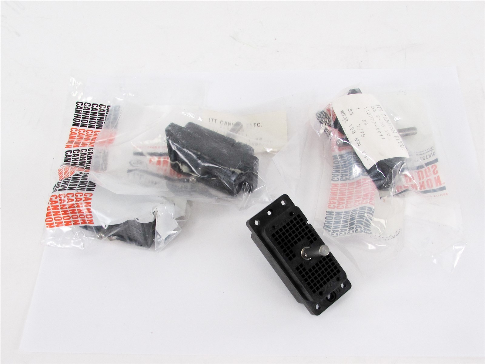 NOS – Lot of (4) ITT CANNON ZIF Connectors – DL2-96P