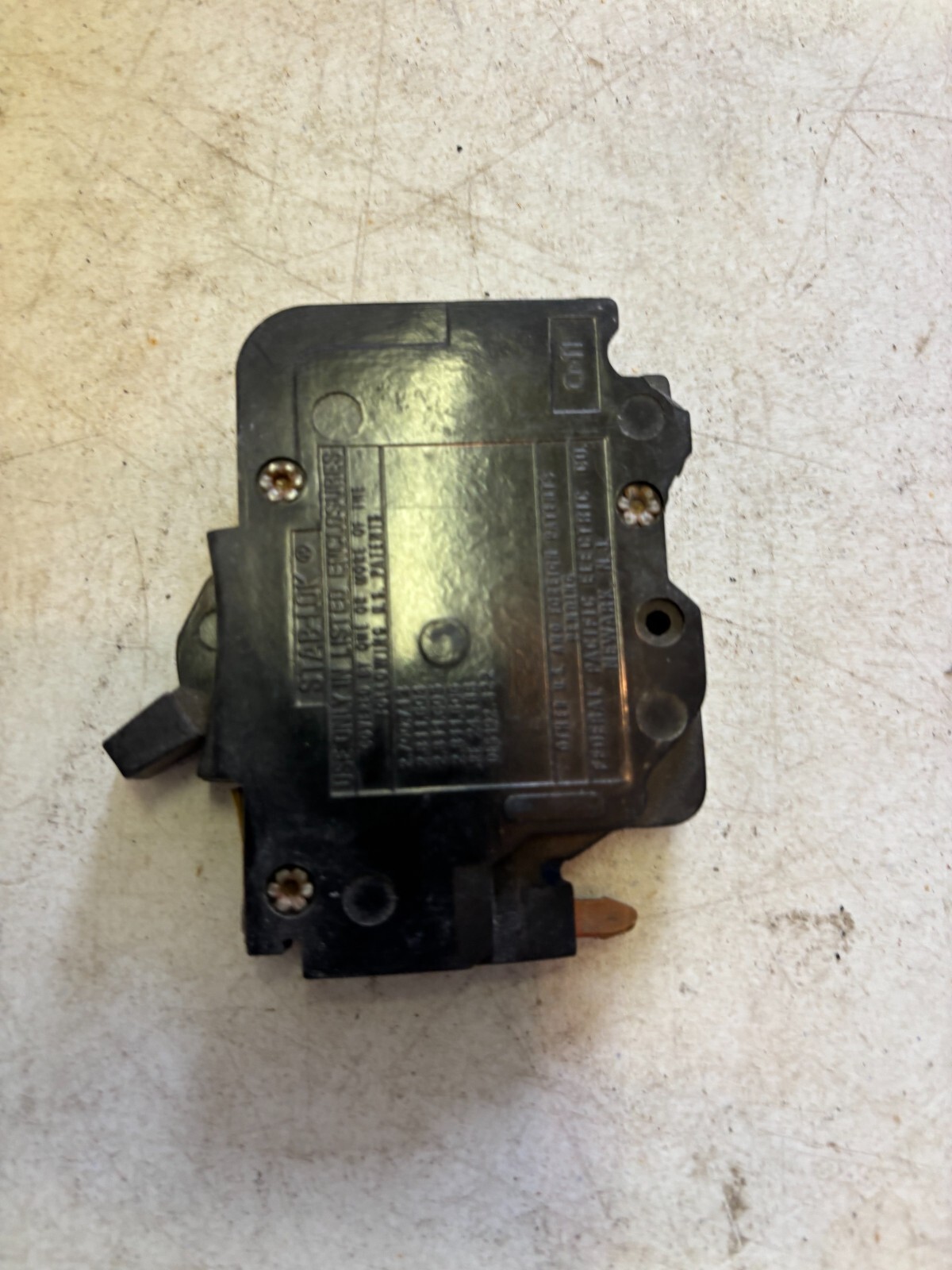 FPE 15 amp Thin Circuit Breaker