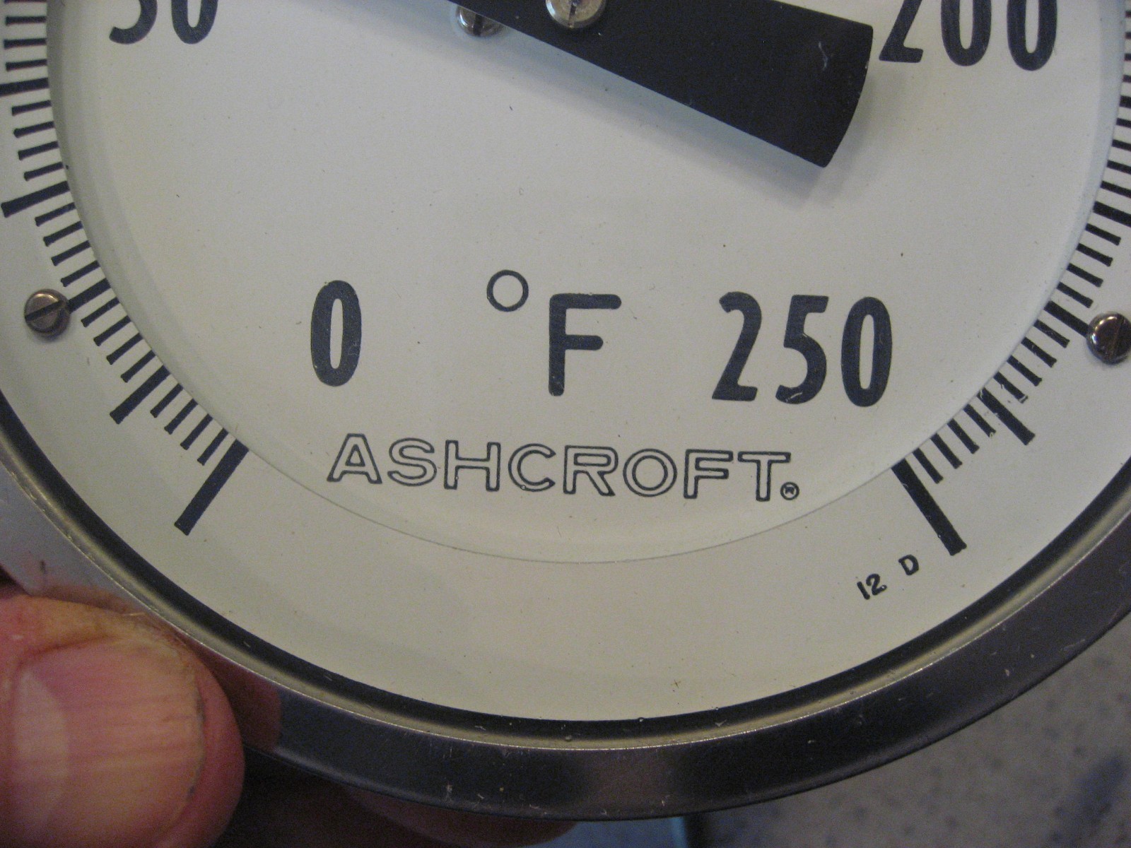 Ashcroft 90-Degree 5″ Dial Temperature Gauge from 0 – 250 Degrees Fahrenheit