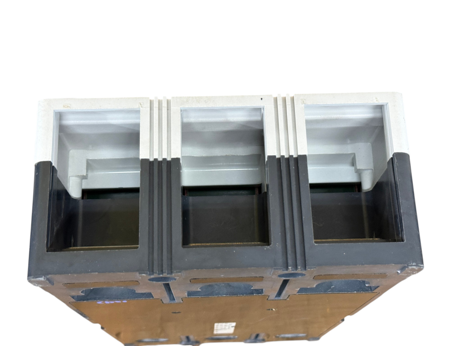 EATON CUTLER HAMMER HMDL3800F 800A 3-POLE 600V HMDL 65KA MT3800T CIRCUIT BREAKER