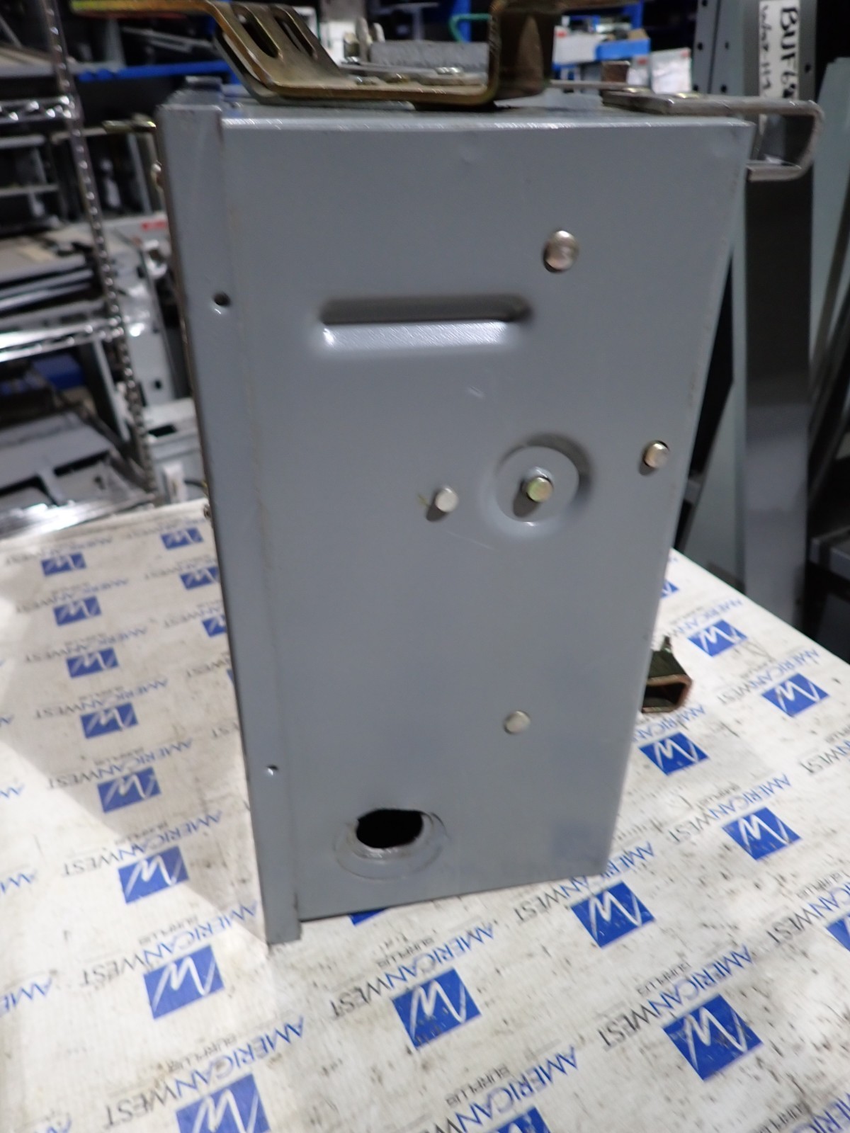 Square D PQ3603G 30 amp 600v 3p 3w Fused Busway Switch Bus Plug Ser 3 BP605