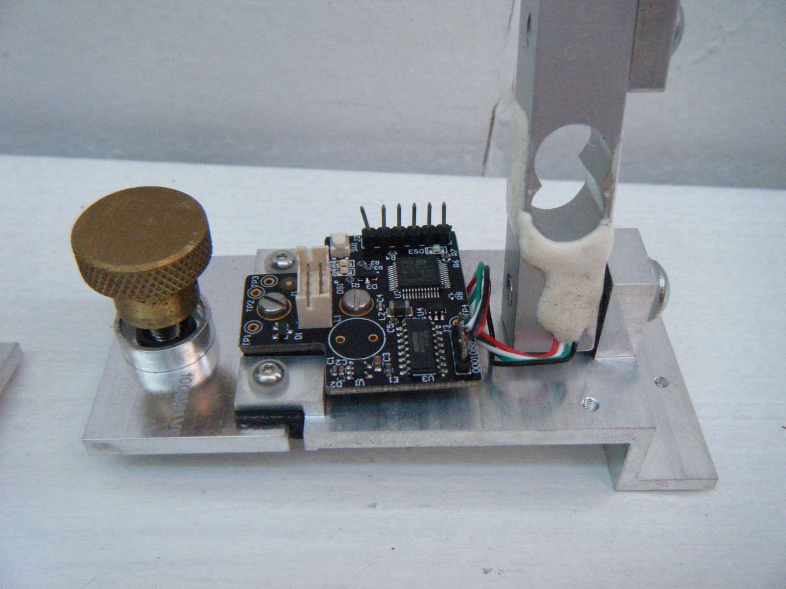2 Long rods, Mini PC boards wired to 20kg Load Cell Weight Sensors. Unknown use