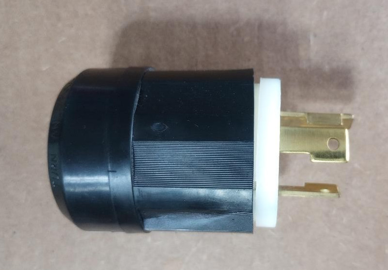 NEW Leviton 2621-CS 250 VAC, 30 A, 0.52 to 0.93″ Cord Locking Plug Free Ship