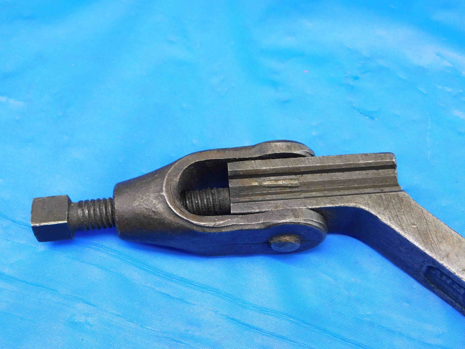 ARMSTRONG ACE NO. 2030 FLIP CLAMP TOOL HOLDER 16MM X 9MM SHANK USA MADE