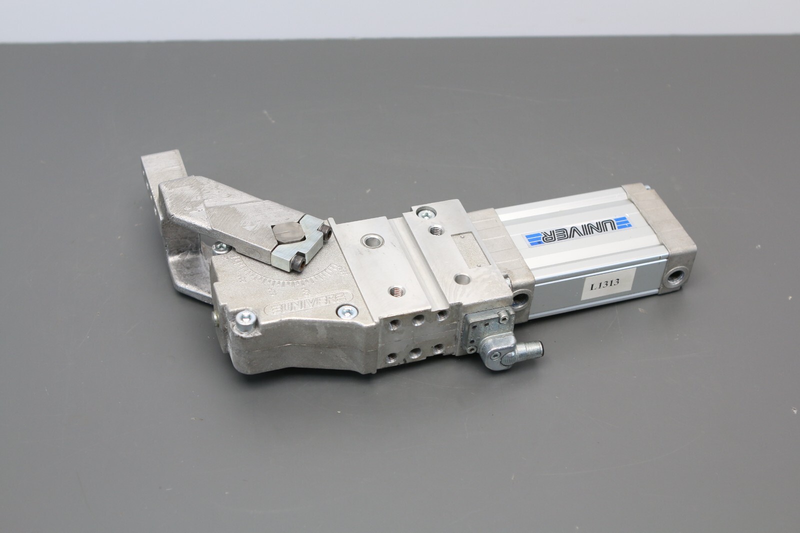 Univer UCBP50VEAK0 Pneumatic Clamping Tool 2134 rev. 0.3, ARM: UKP5063E