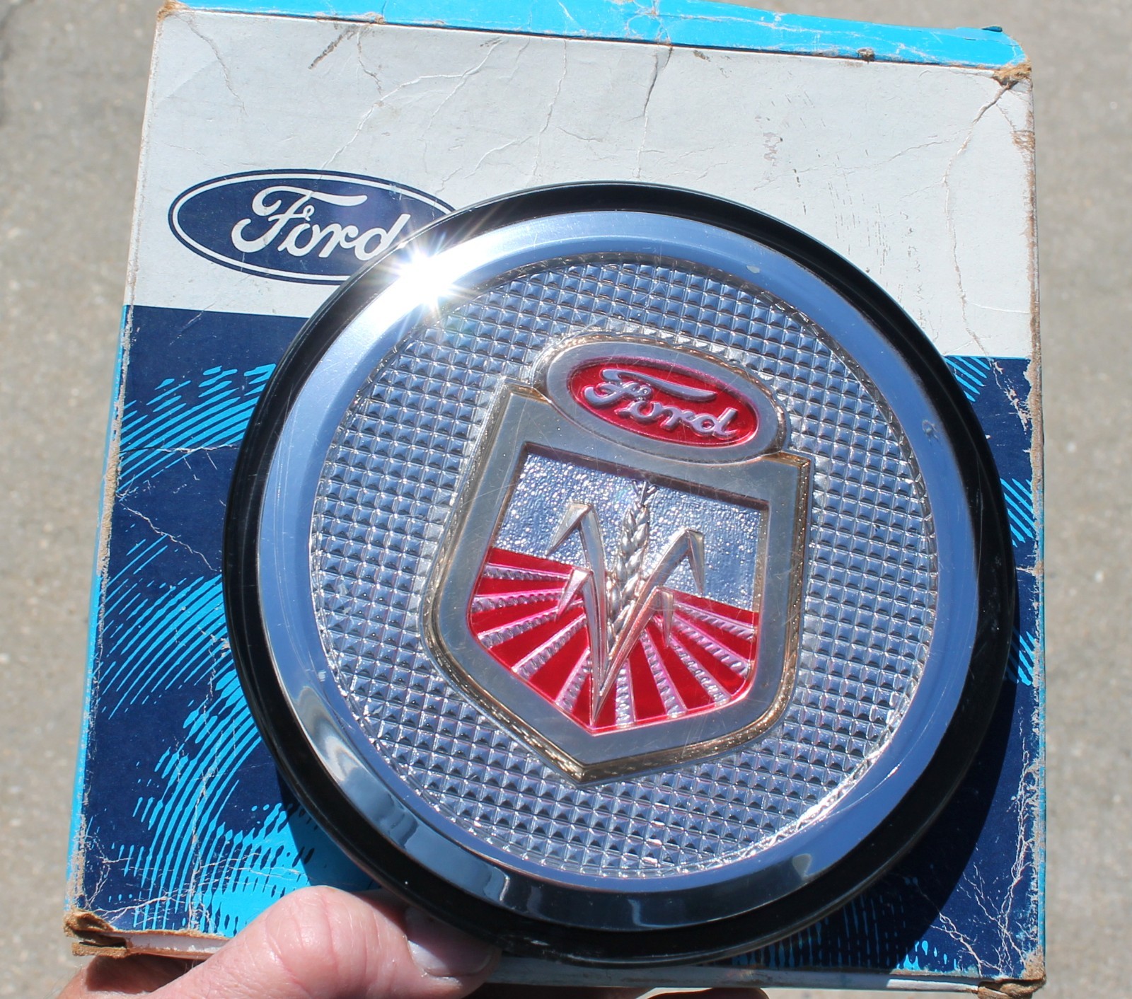 OEM Ford 501 600 601 630 631 640 700 701 2000 4000 4110 Tractor Series Emblem