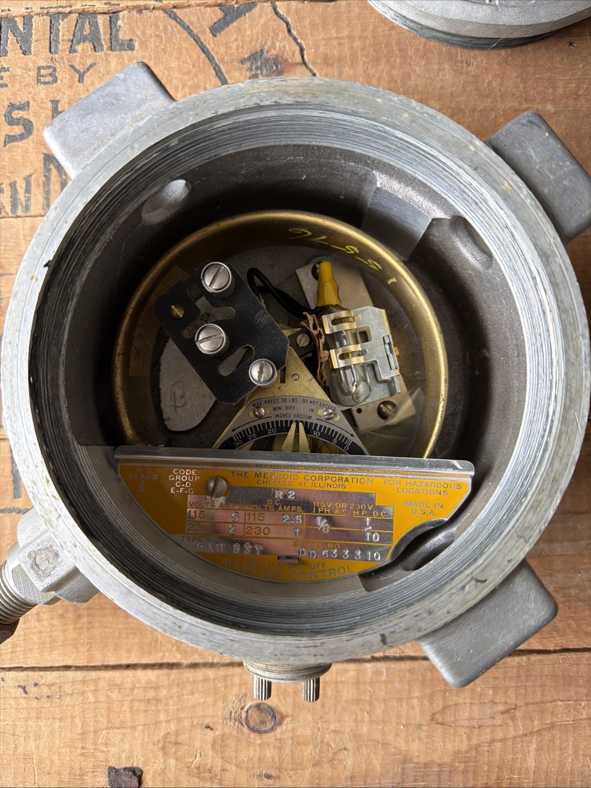 Mercoid 11079-L Explosion Proof Control Pressure Switch DAH 531
