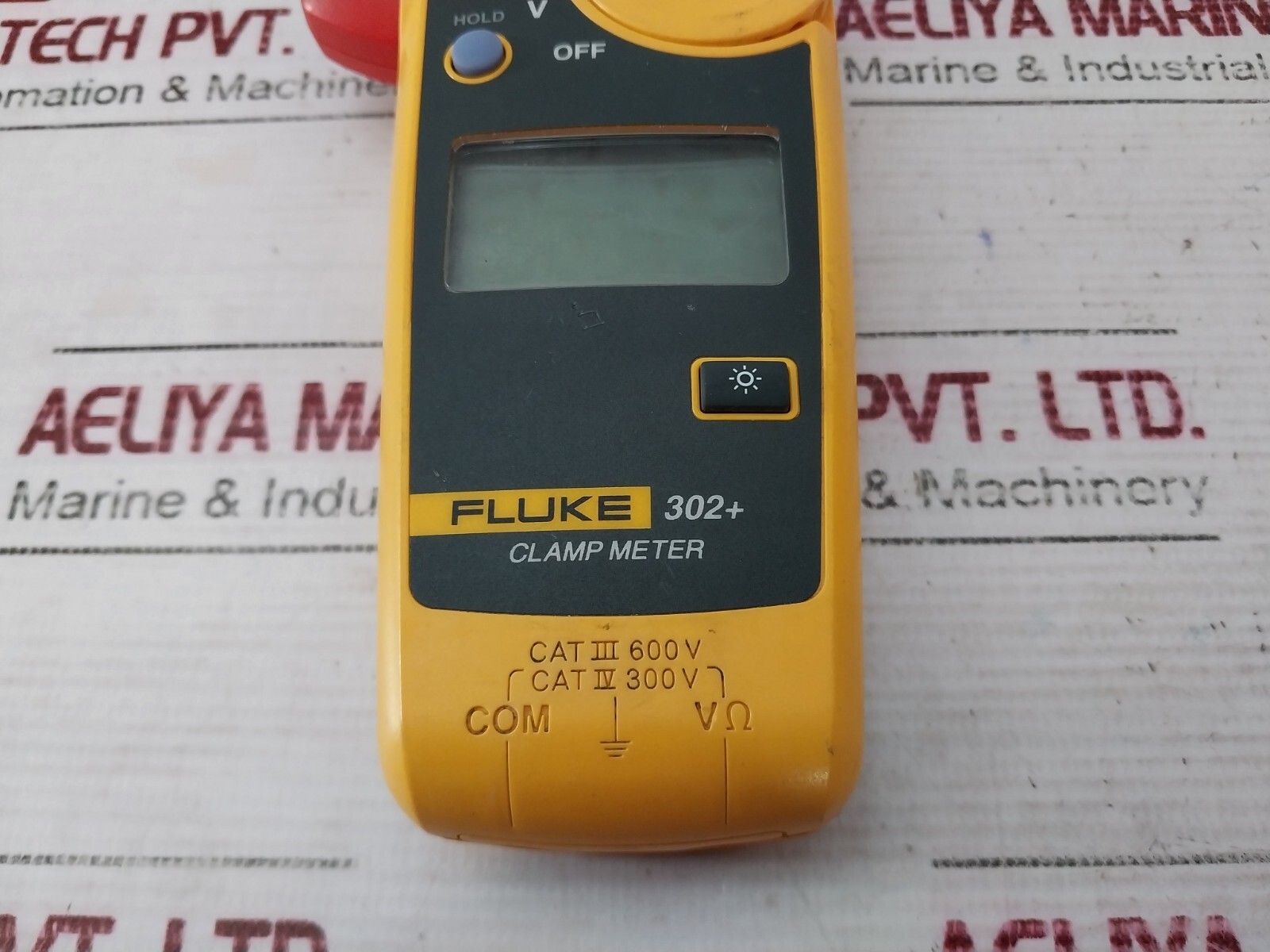 FLUKE 302+ Digital Clamp Meter CAT III 600V CAT IV 300V 46734671MV