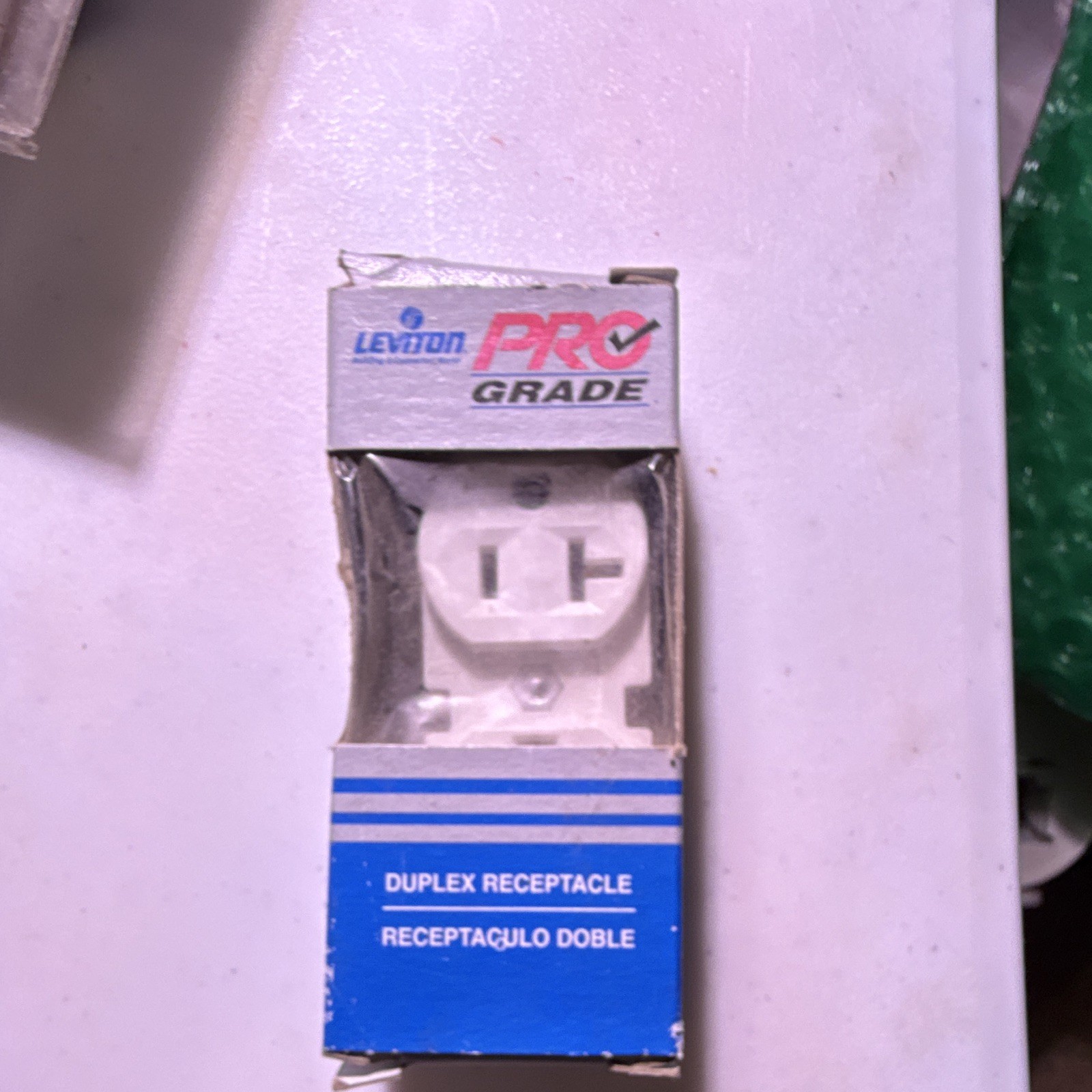 Leviton Pro Grade White Duplex Receptacle Back & Side Wired 16-20A 2648