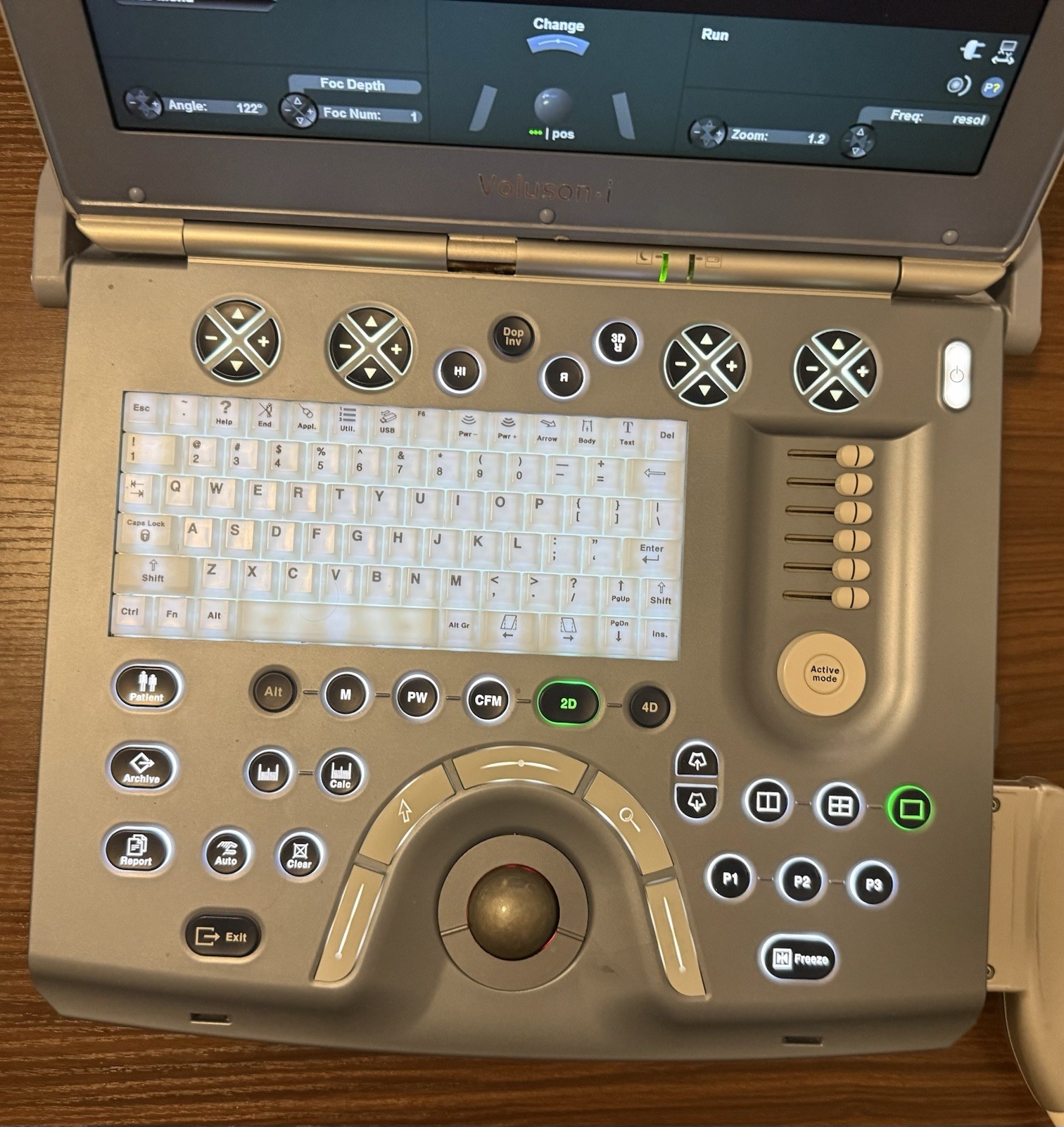 GE VOLUSON i BT14 2015 OB/GYN ULTRASOUND, BOX ONLY, PROBES ARE NOT INCLUDED.