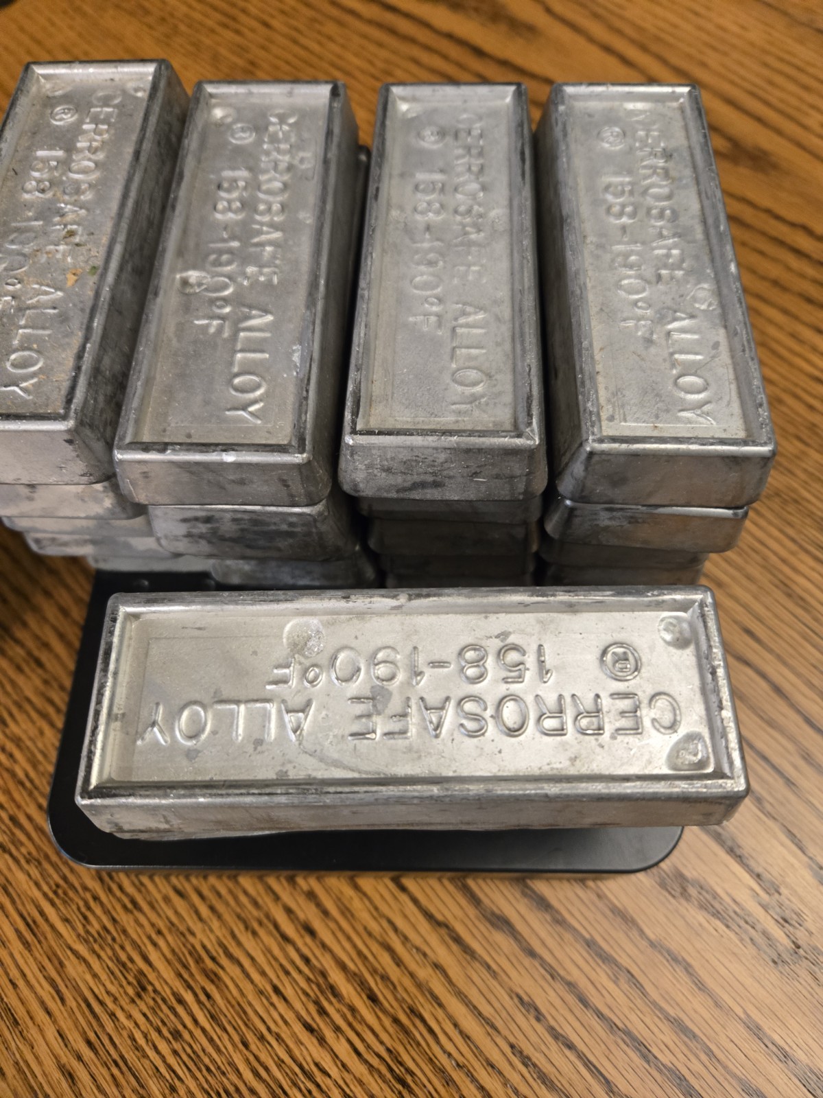 39 lbs weight BELLEFONTE CERROSAFE ALLOY 42% BISMUTH 37% LEAD 25 Bars CASTING