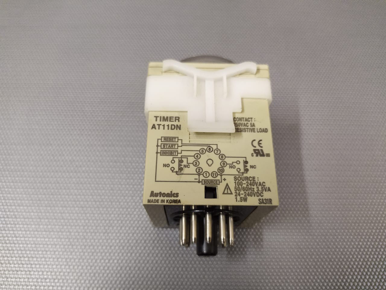AUTONICS AT11DN Multi Function Analog Timer 100-240V AC 24-240VDC FAST SHIPPING
