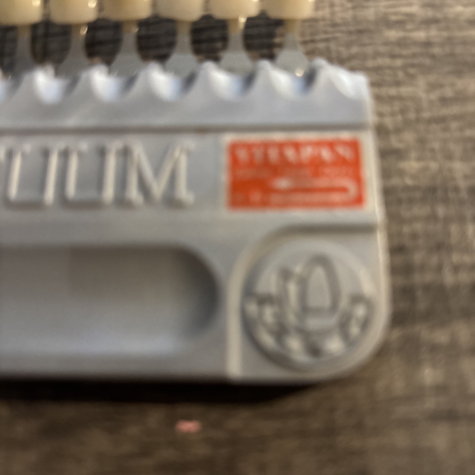 2 VITALUMIN SHADE GUIDE DENTAL DENTURE & CROWNS POPULAR COMPLETE VITA, GERMANY