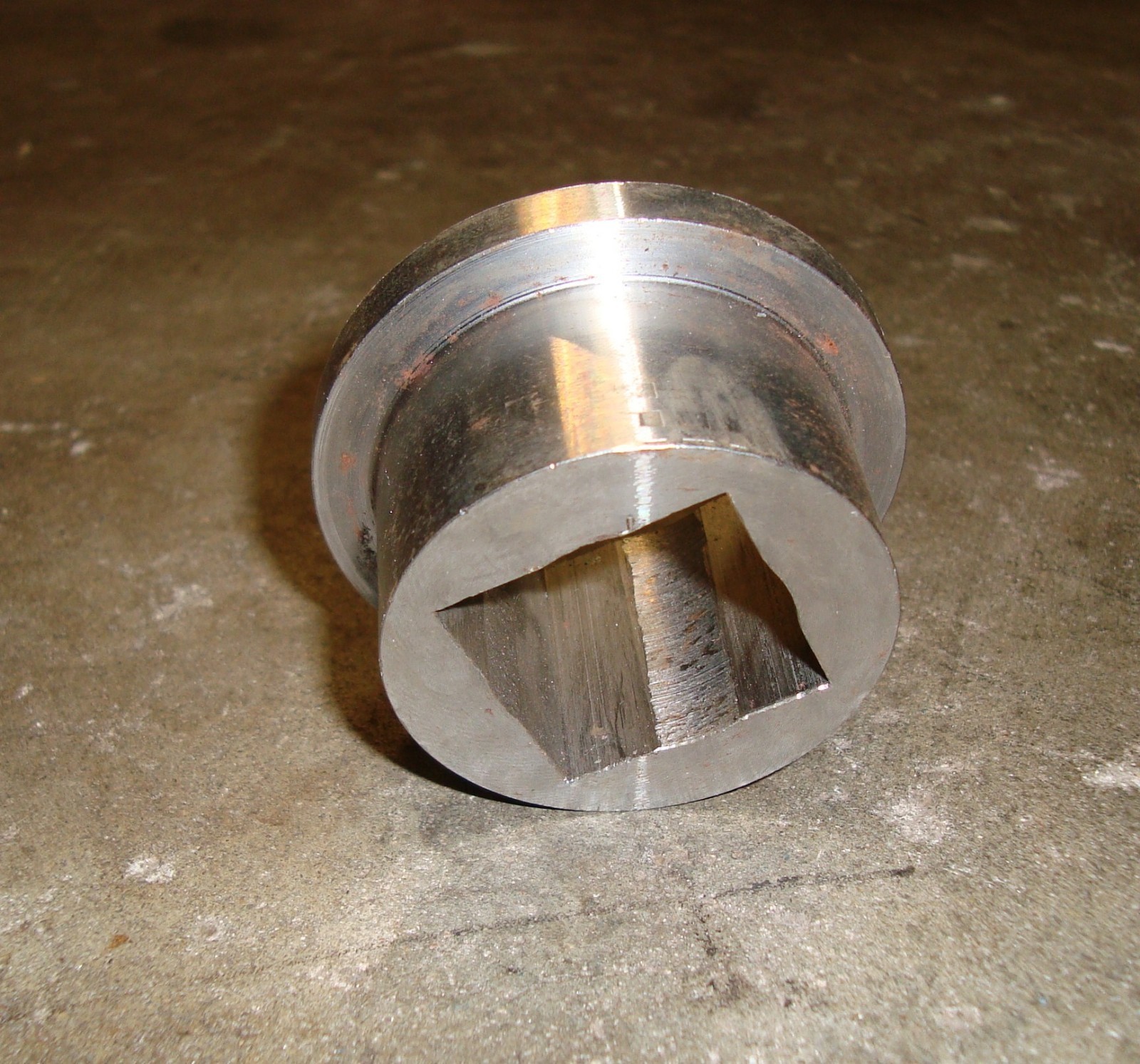 Servis Rhino Mower Blade Carrier Weldment Plate Blade Bolt Weld-On Bushing