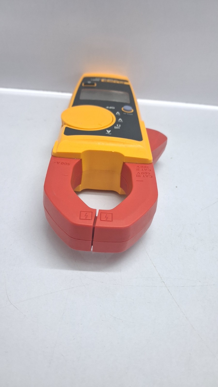 Fluke 302+ CAT III Digital Clamp Meter – FLUKE-302+