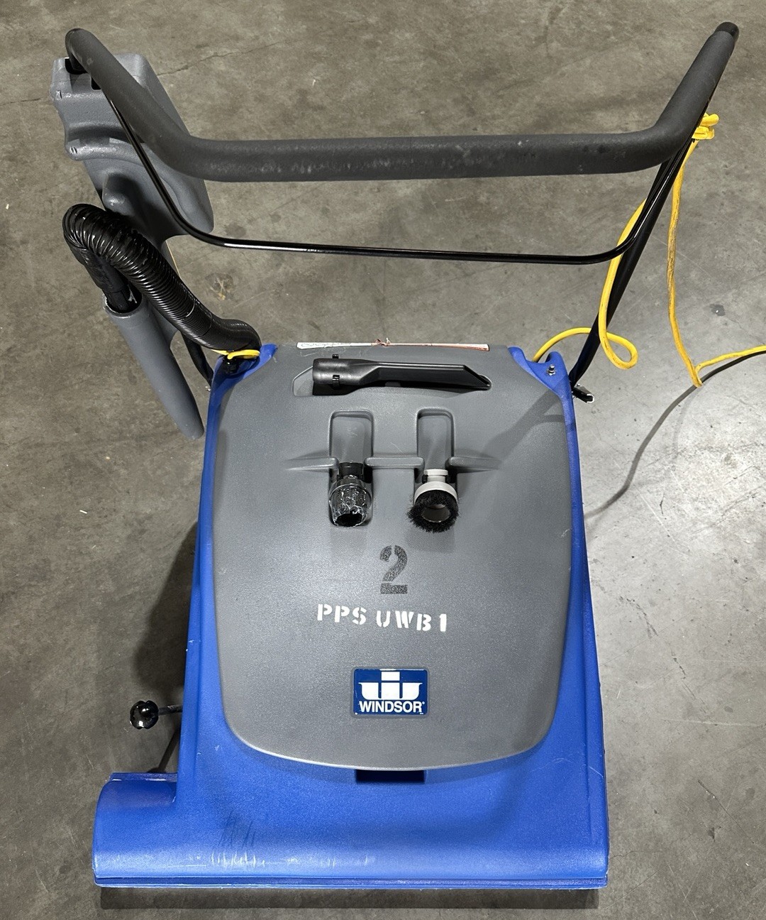 Windsor Wave Wide Area Vacuum Carpet Sweeper Commercial 115V Working