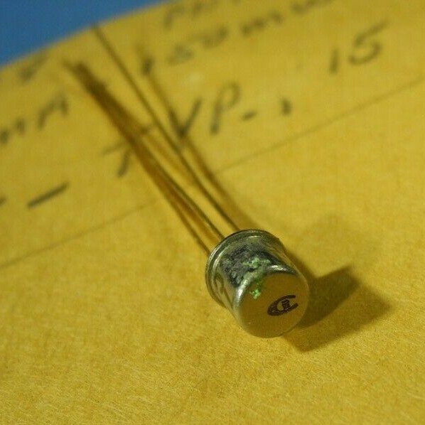 Vintage transistors 2N2378 PNP SILICON 10V-50MA-150MW-20MHz HFE 25-TYP., 15 MIN