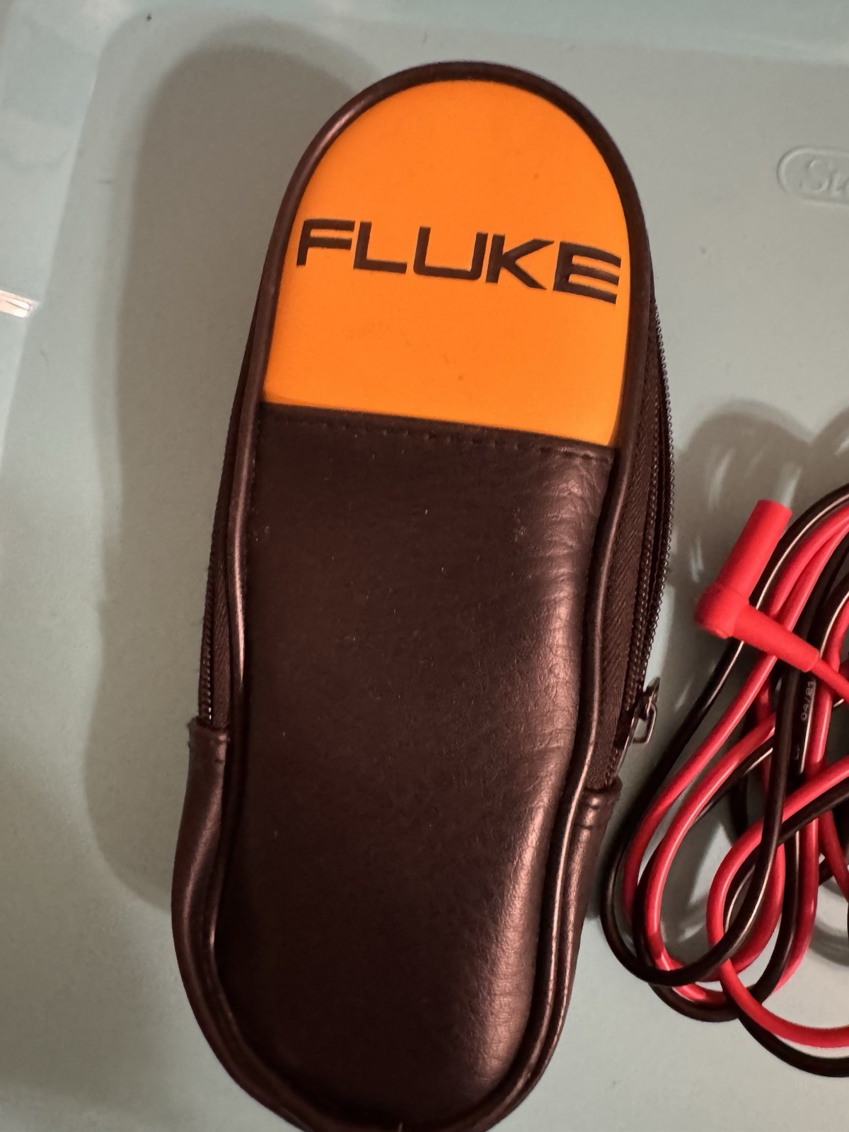 Fluke 323 True RMS Clamp Meter w/ Case & Test Leads – Tested Working