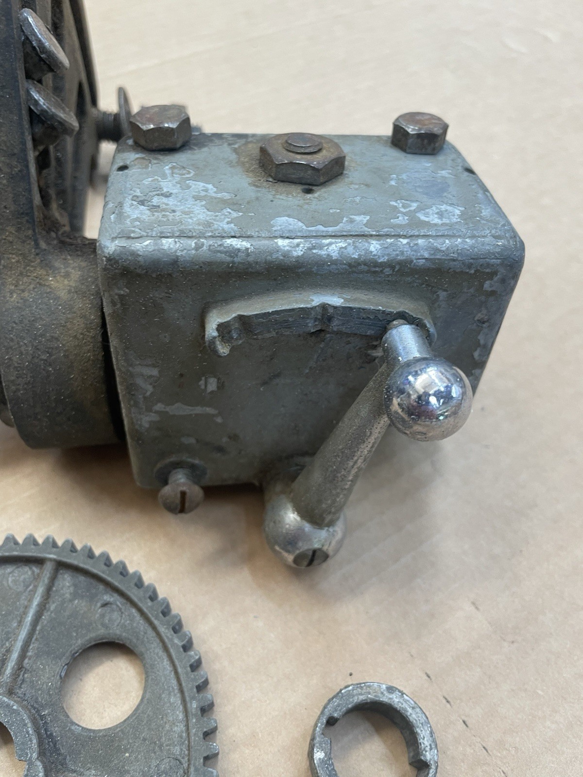 Atlas Craftsman Lathe 10” Direction Change Box And Banjo Includes 1 Change Gear