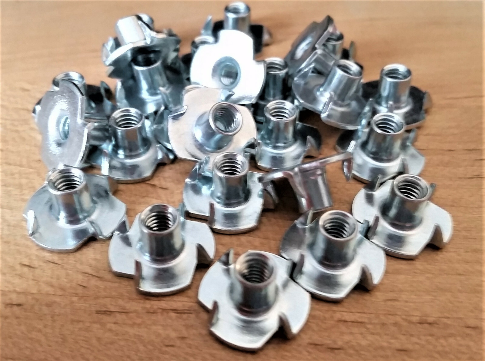 8-32 T-Nut (Tee Nut) 25 PC. High Quality Zinc Plated 4 Prong