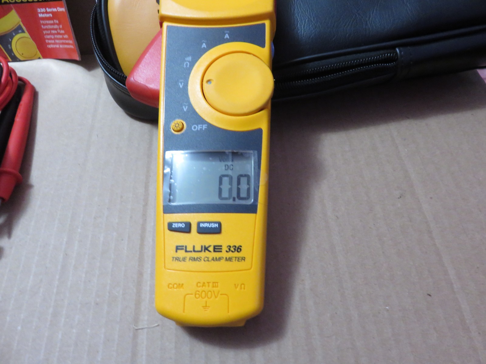 Fluke 336 True-RMS 600 Amp600 Volts AC/DC Current Clamp Meter CAT III Rated