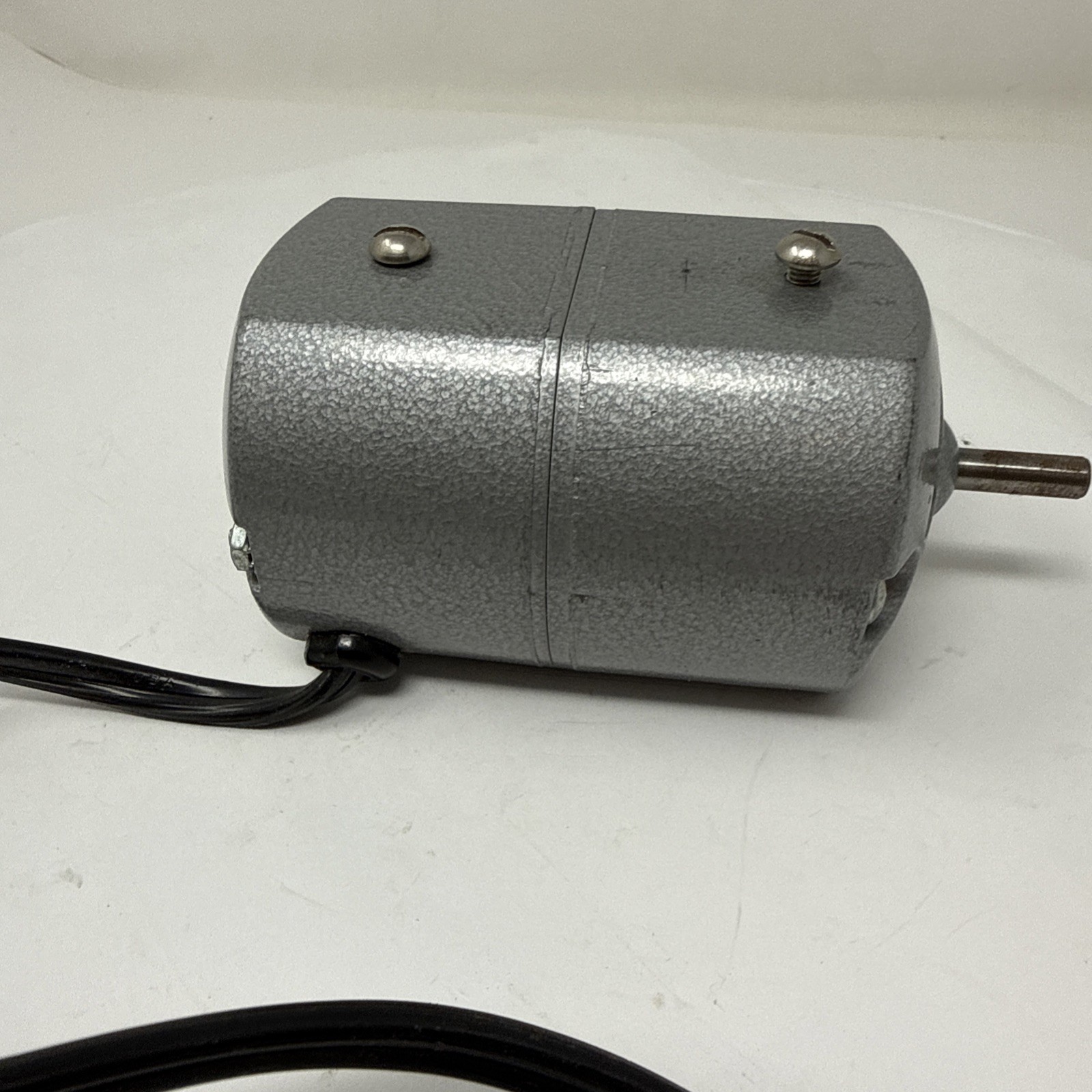 DAYTON AC-DC SERIES MOTOR 2M034A 1/15HP 5000RPM 115v 60 HZ
