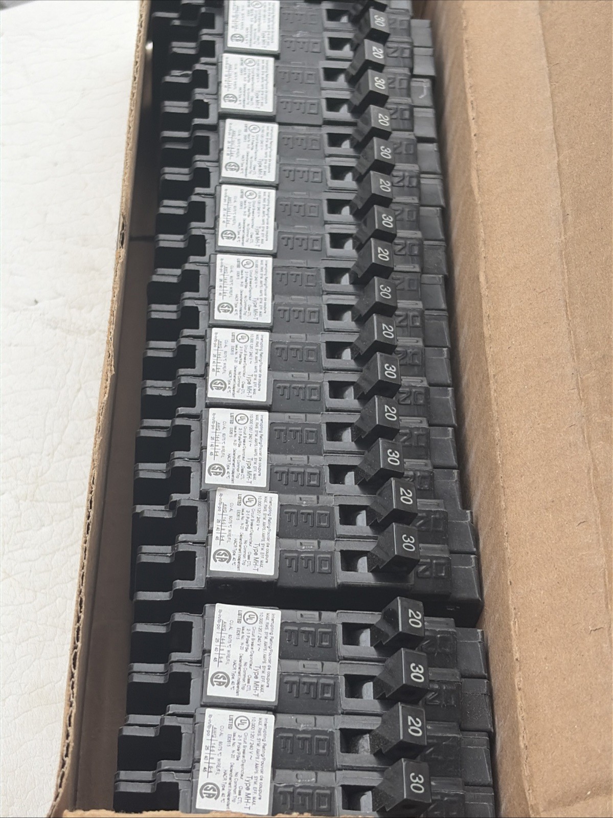 MURRAY MP2030 TYPE MH-T two single pole Twin Tandem 20A / 30A Circuit Breaker