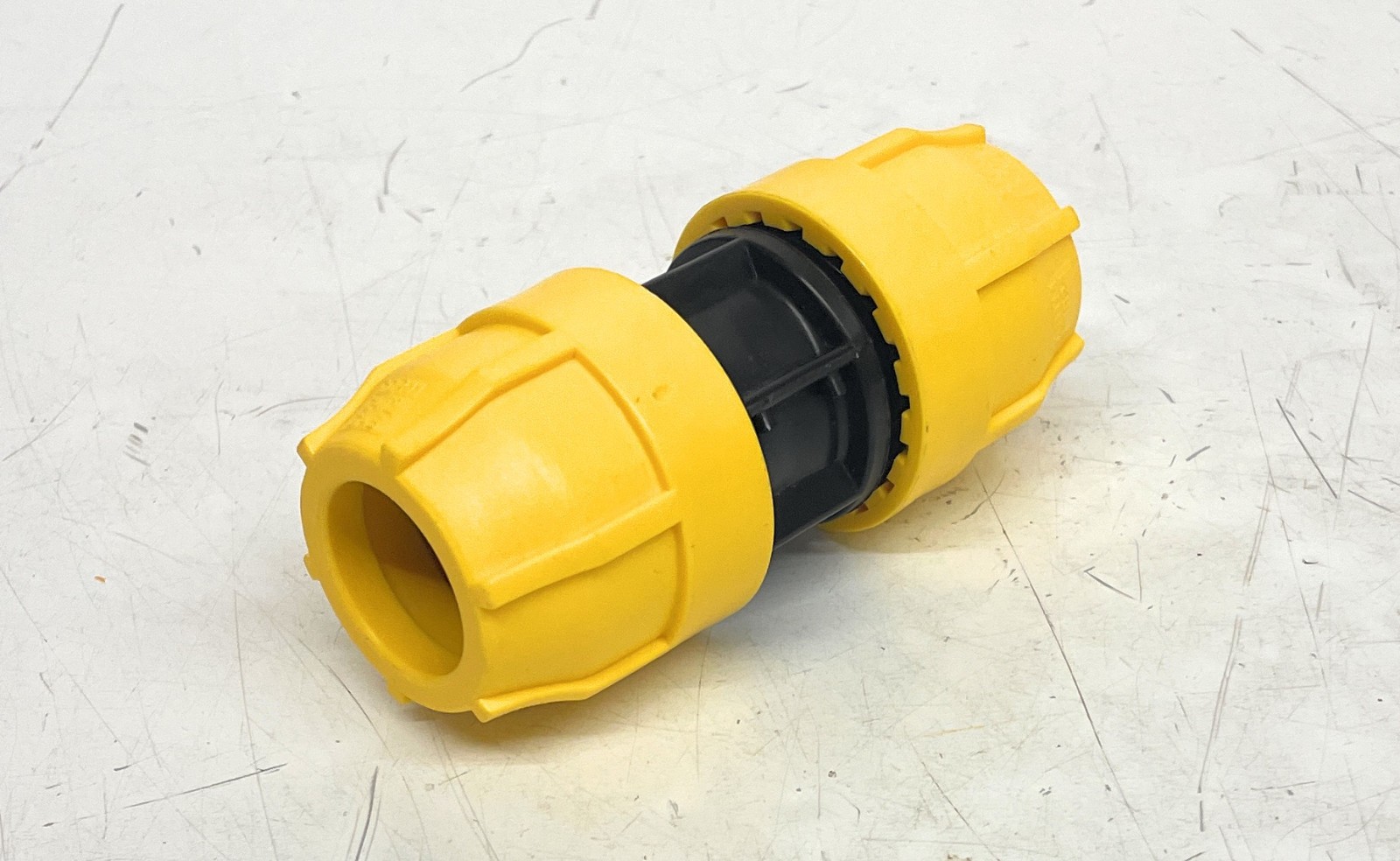 Proflex 0.75″ IPS Underground Gas Coupler, Yellow/Black