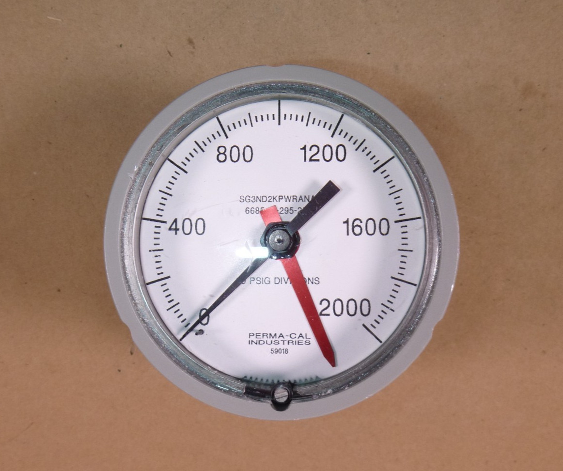 MIL-G-18997 Vibration-Resistant Flange Pressure Gauge 3-1/2″ Dial 2000 Psi