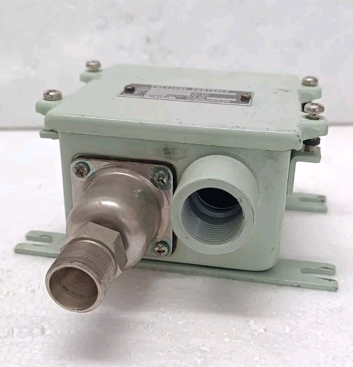 SAGINOMIYA PRESSURE CONTROLS SPS-H135WU3Q 15-35 KGF/CM FREE DELIVERY