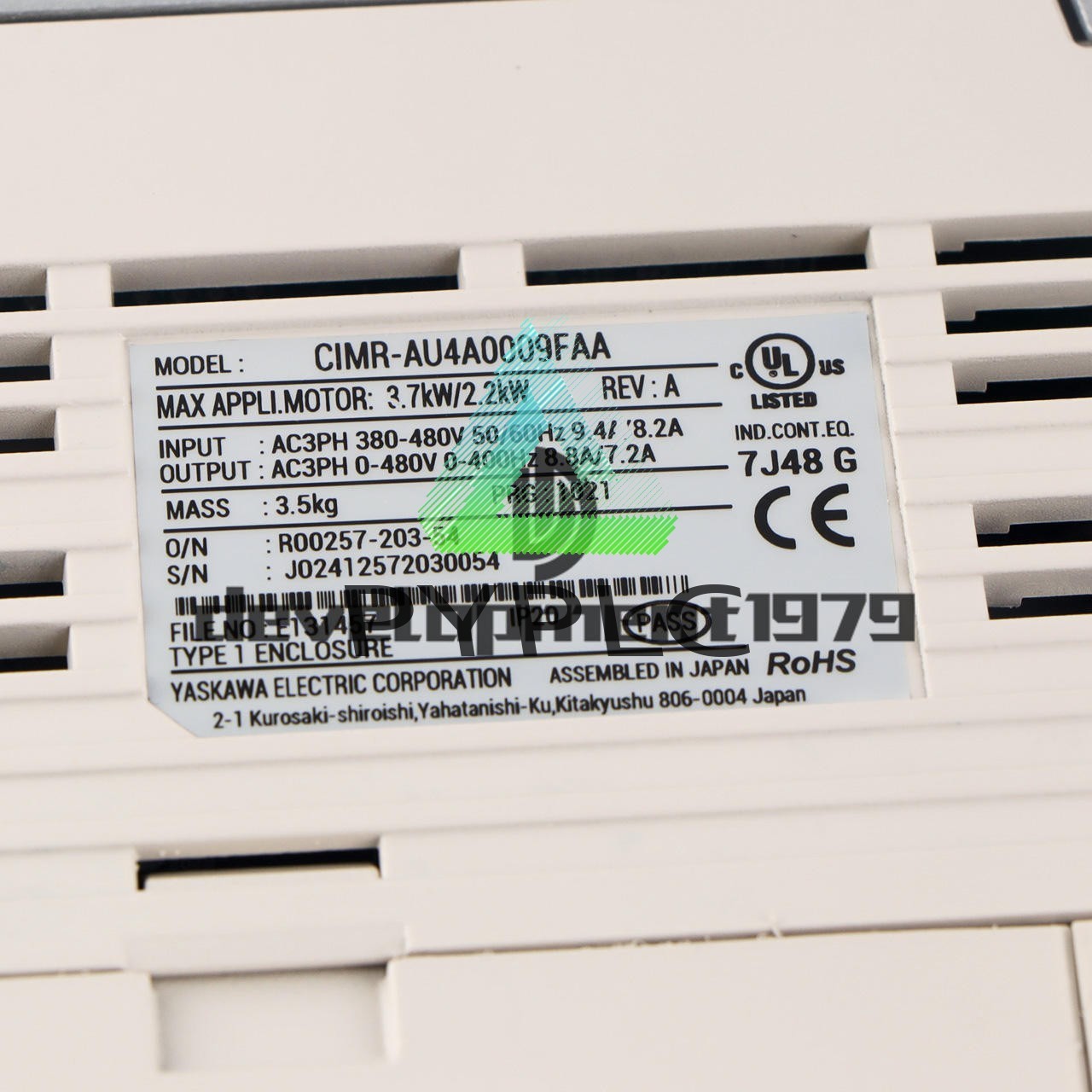 1Pcs New YASKAWA A1000 AC Drive CIMR-AU4A0009FAA Frequency converter
