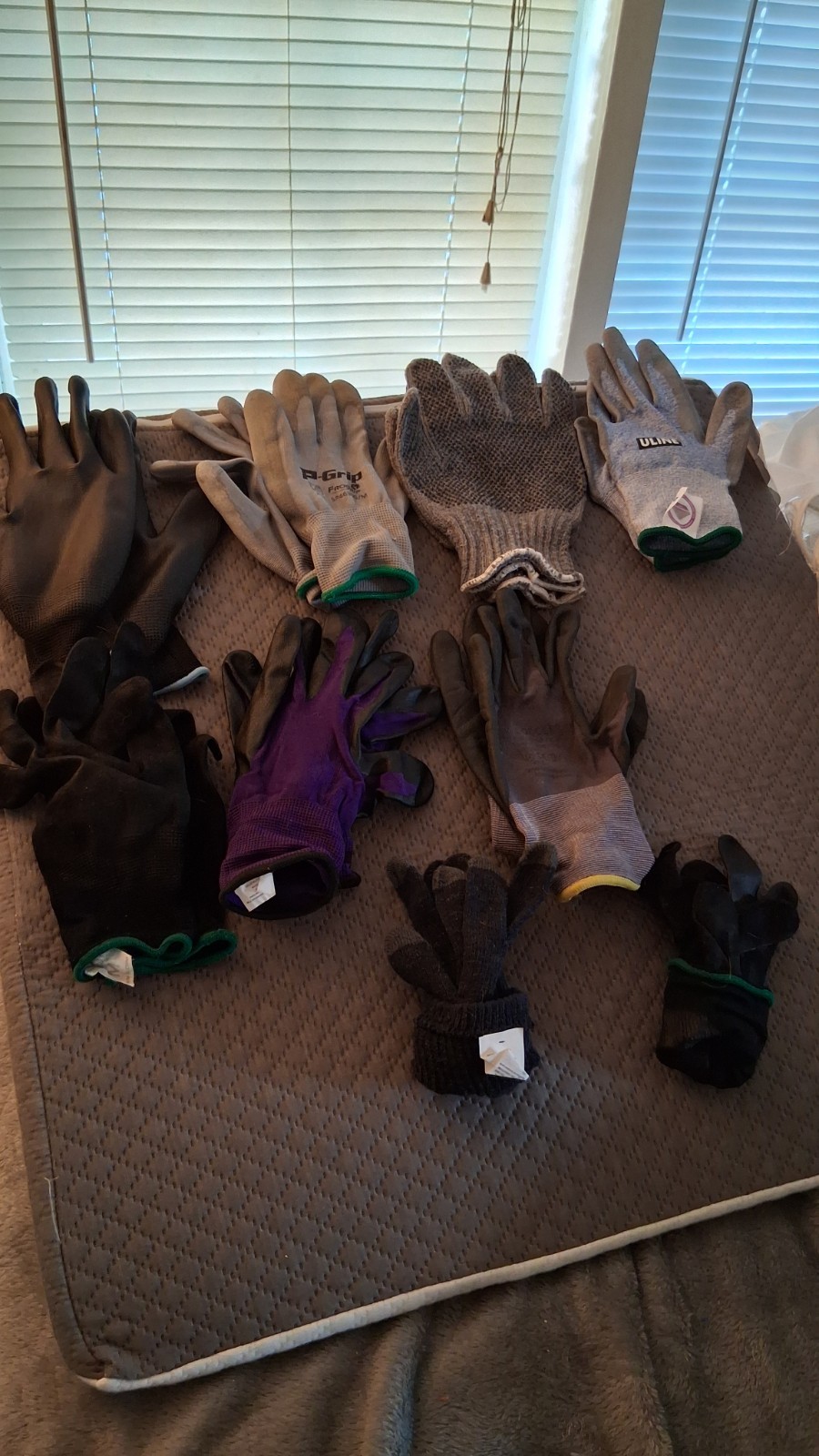 Eight random pair of gloves