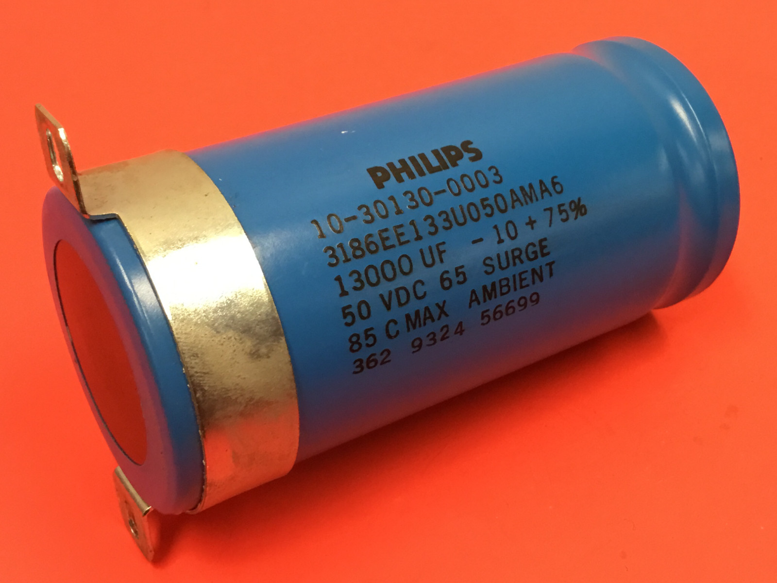 PHILIPS – P/N:3186EE133U050AMA6 – Rating 13.000UF Capacitor