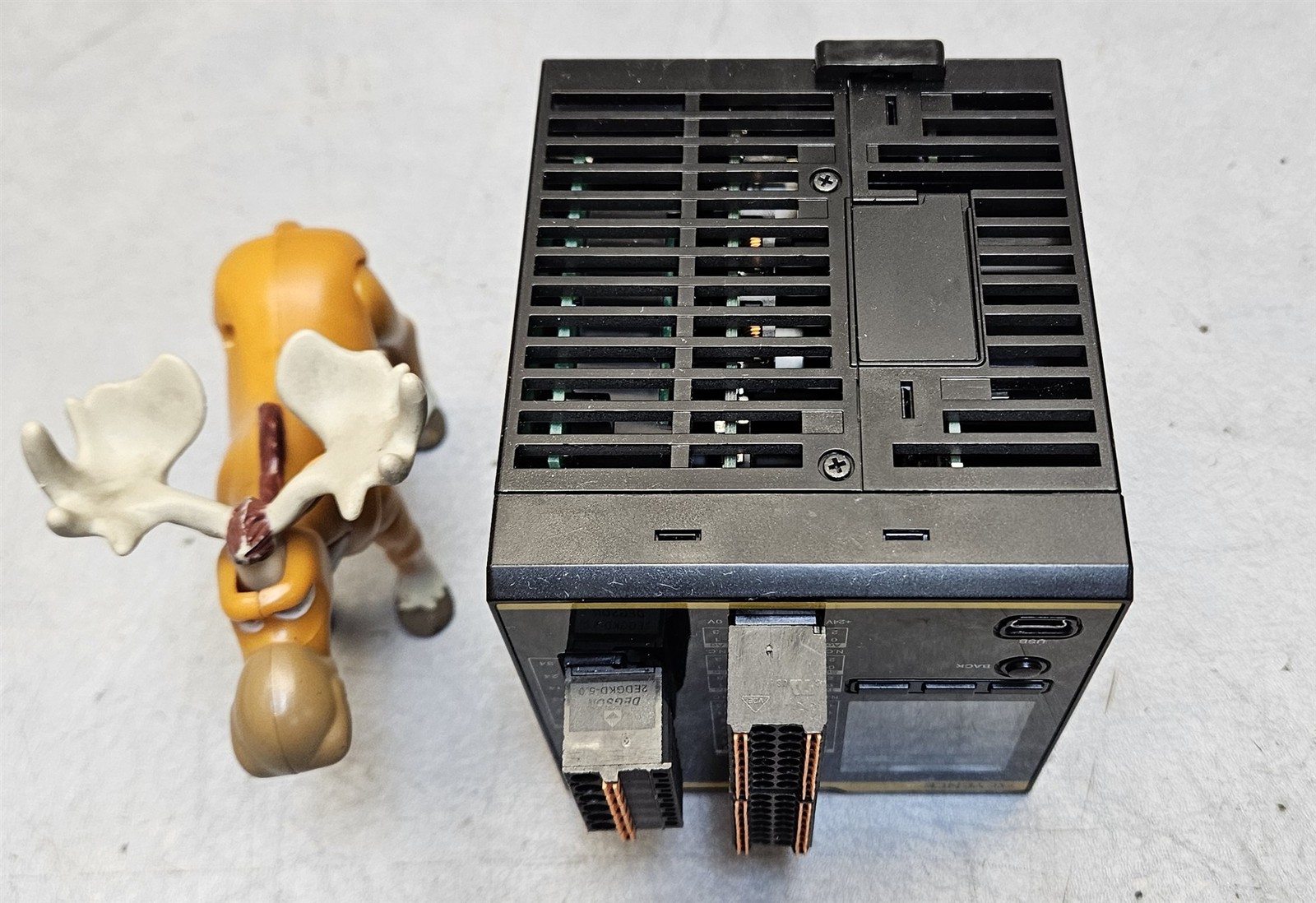 KEYENCE GC-1000R Main Controller Safety Relay Output Type 24VDC