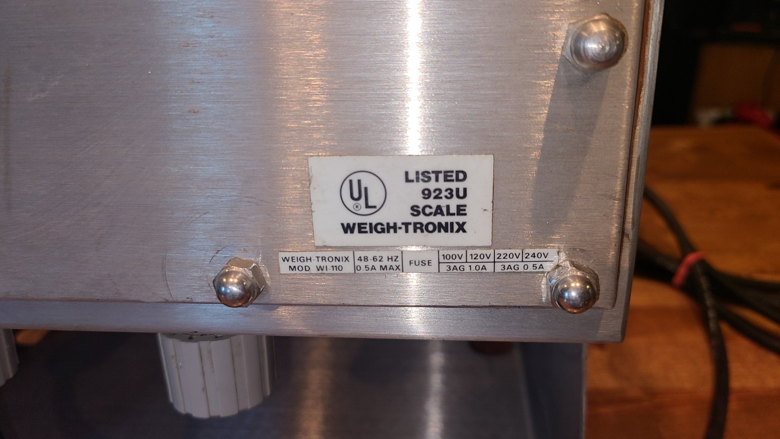 Weigh-Tronix WI-110 Commercial Industrial Scale Monitor with BS-1414-A Platform