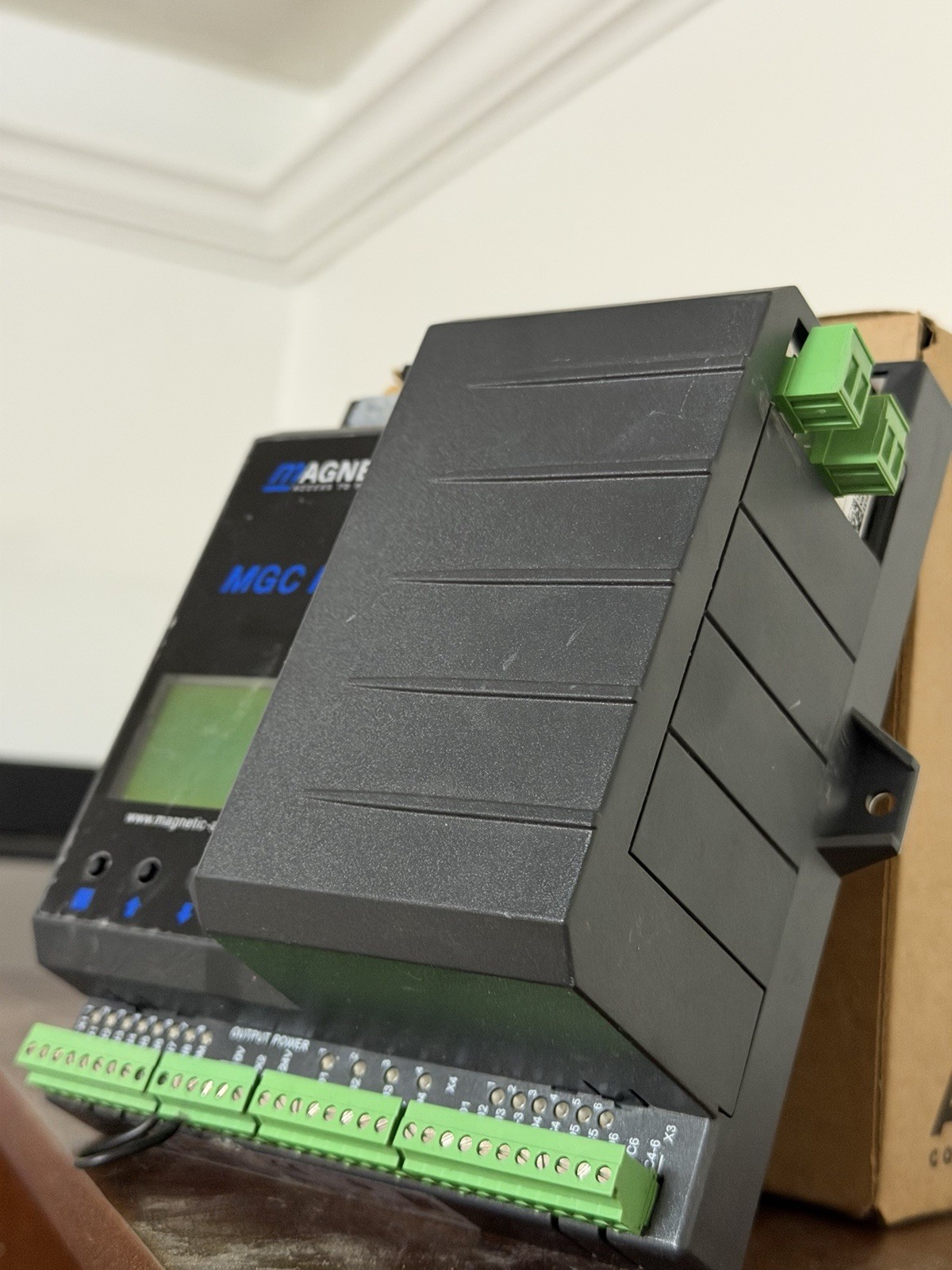 MAGNETIC MGC Pro Gate Controller MGC-PRO-A-100-0001